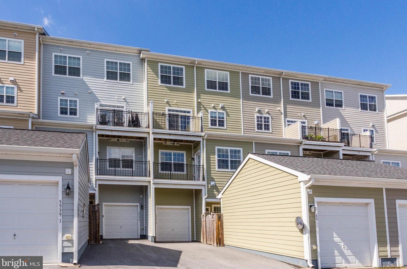 5937 Logans Way, Ellicott MD  21043-7514 exterior