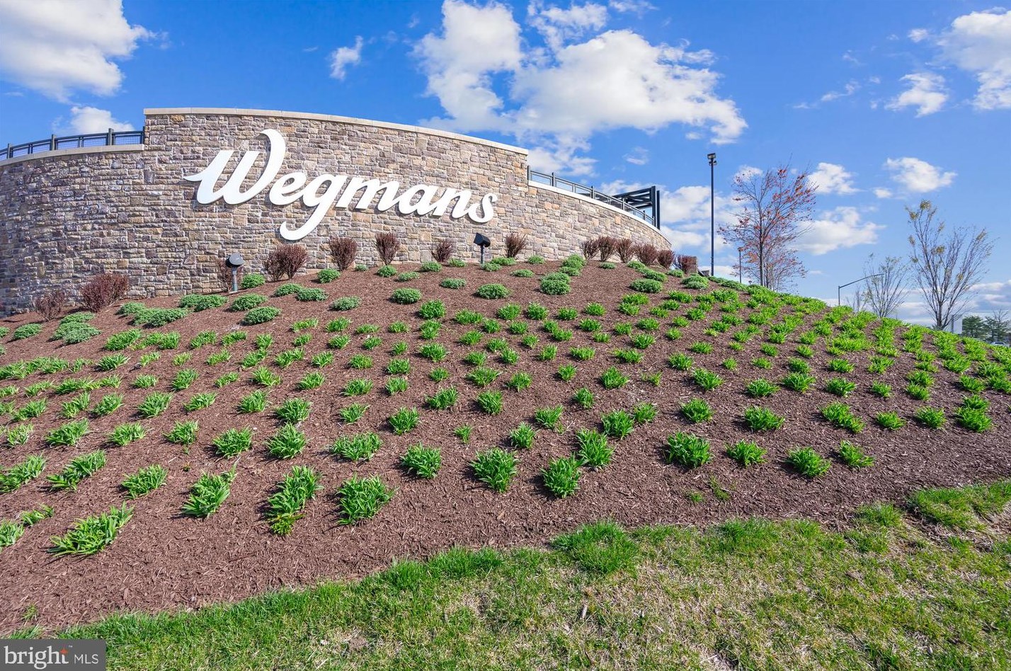 6239 Blue Dart Pl, Columbia MD  21045-4454 exterior