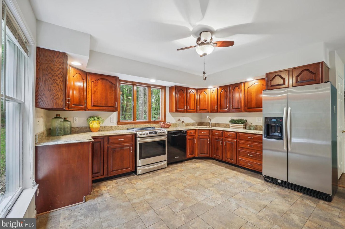 2425 Wood Stream Ct, Ellicott MD exterior