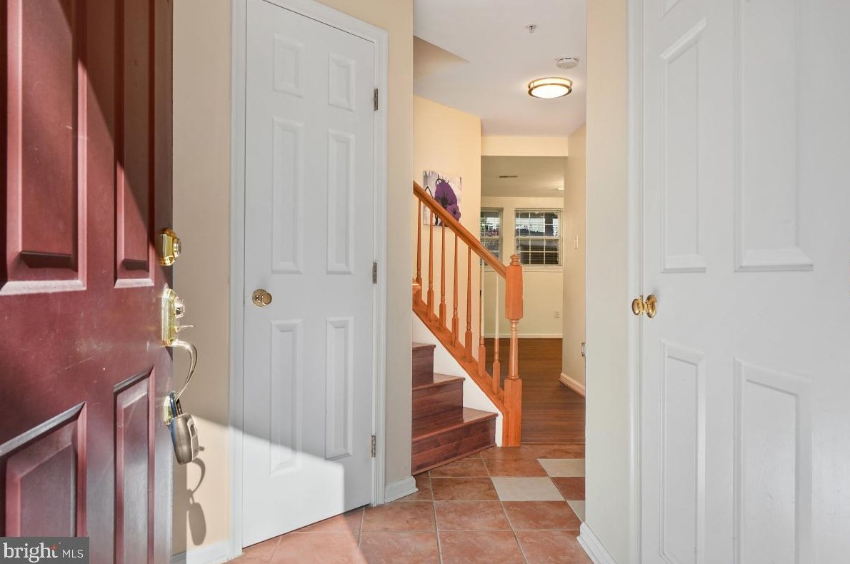 8808 Papillon Dr, Ellicott MD  21043-4000 exterior