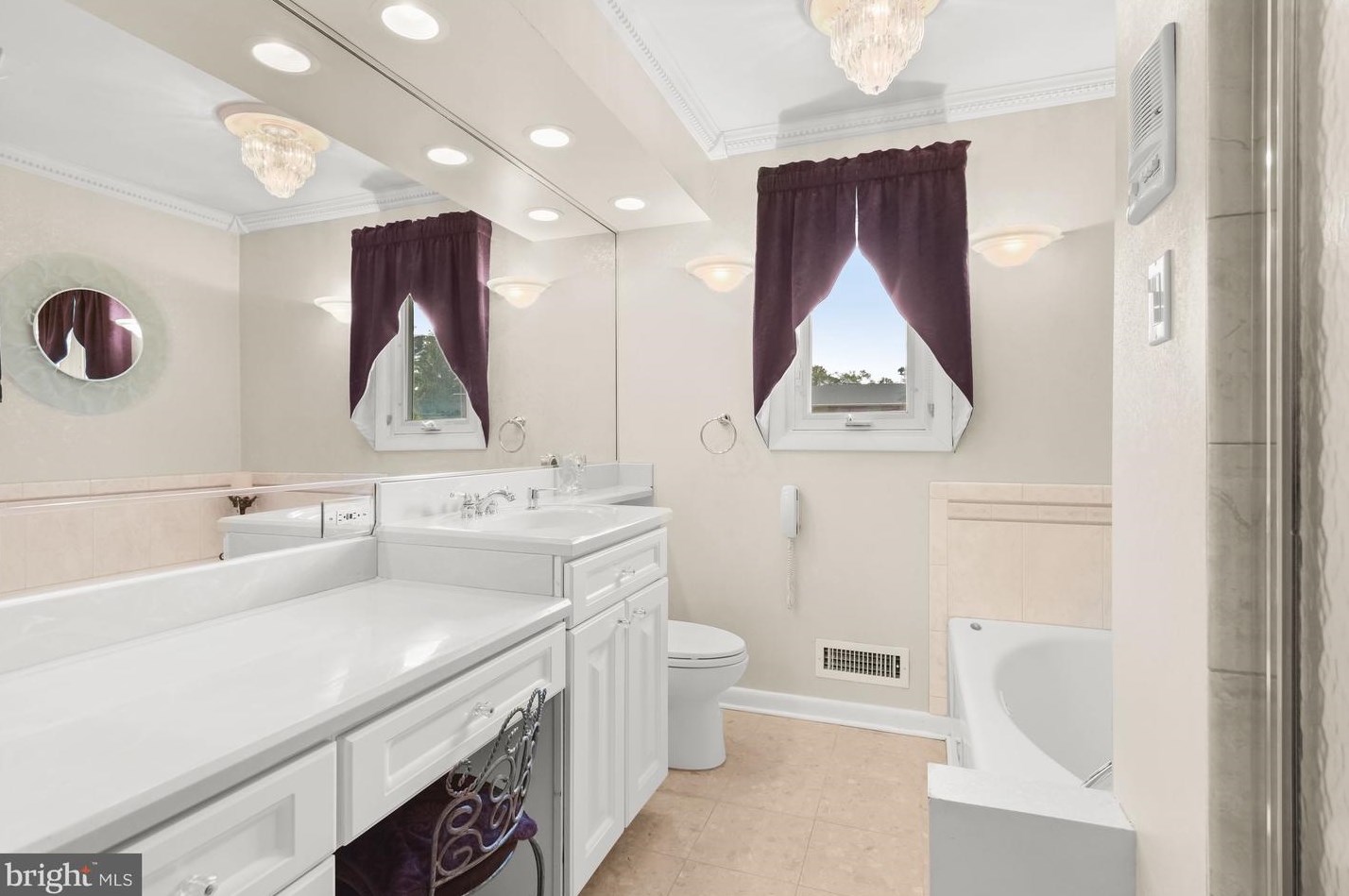 9921 Carrigan Dr, Ellicott MD 21042-3644 exterior