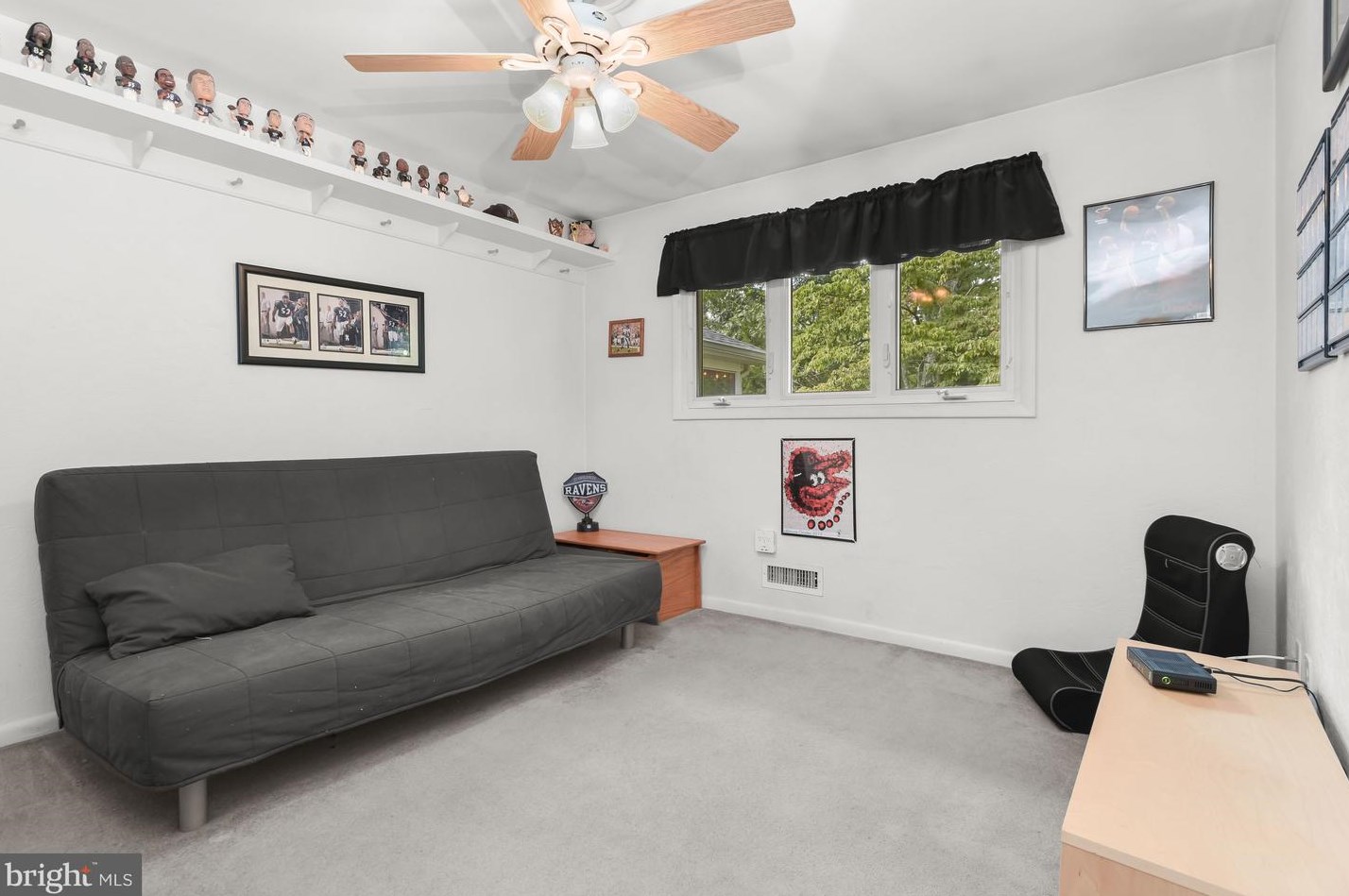 9921 Carrigan Dr, Ellicott MD 21042-3644 exterior