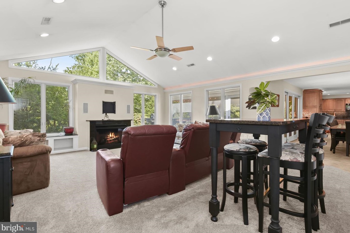 9921 Carrigan Dr, Ellicott MD 21042-3644 exterior