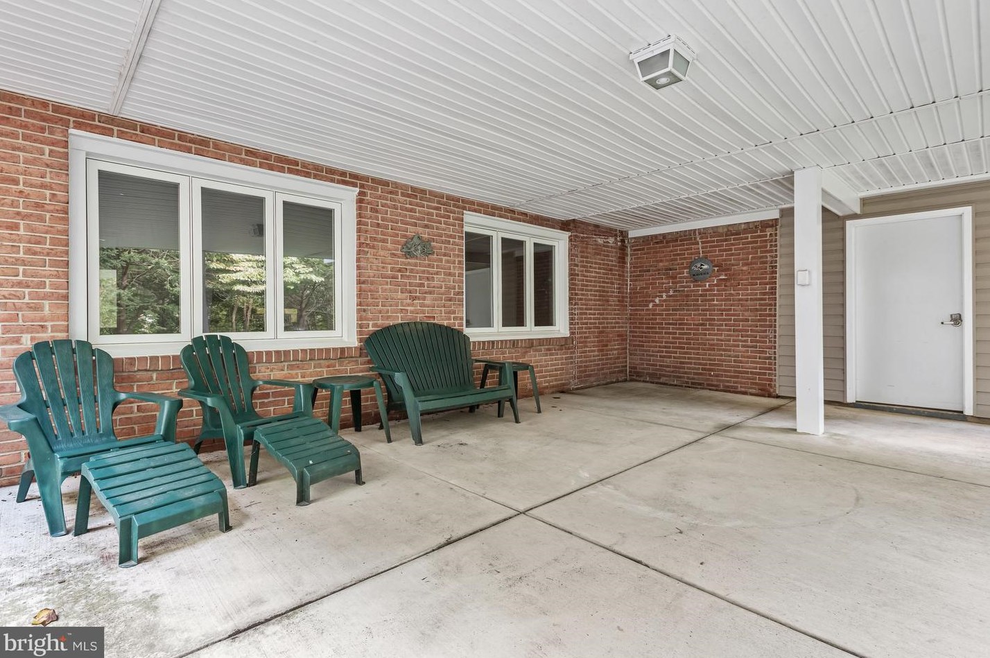 9921 Carrigan Dr, Ellicott MD 21042-3644 exterior