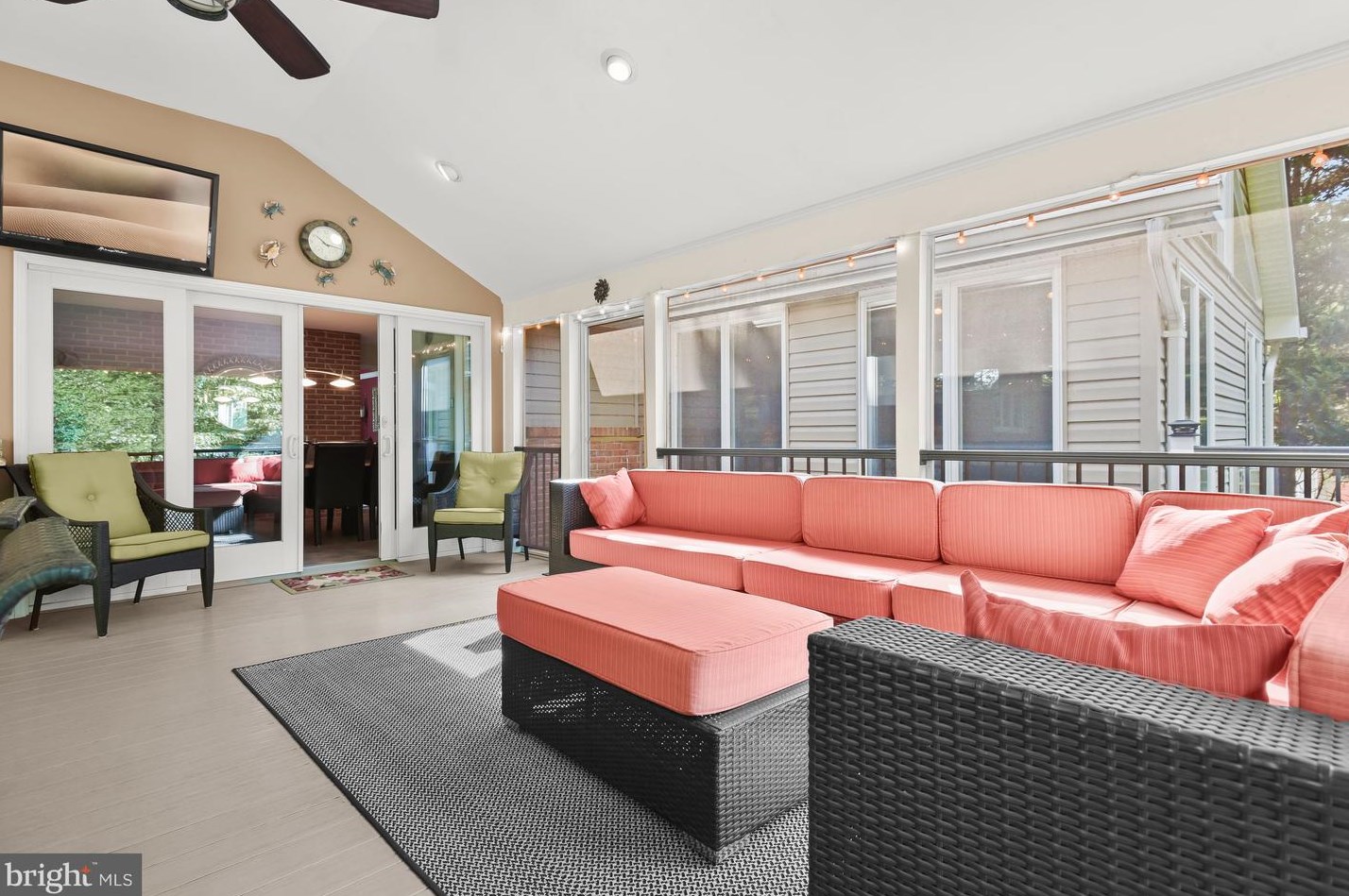 9921 Carrigan Dr, Ellicott MD 21042-3644 exterior