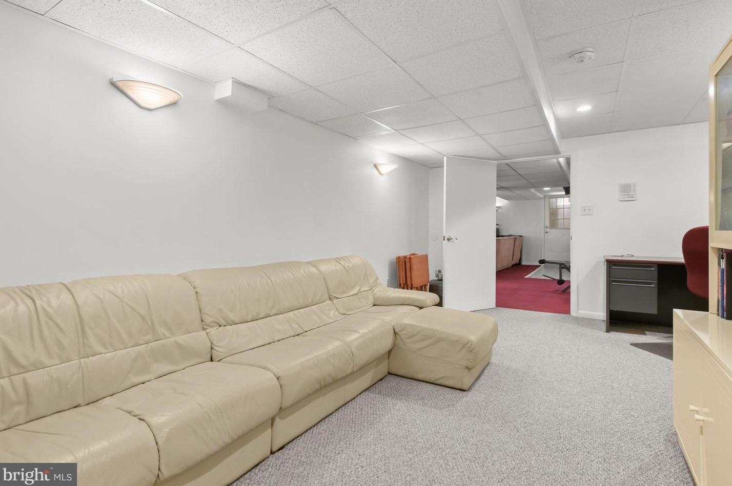 9921 Carrigan Dr, Ellicott MD 21042-3644 exterior