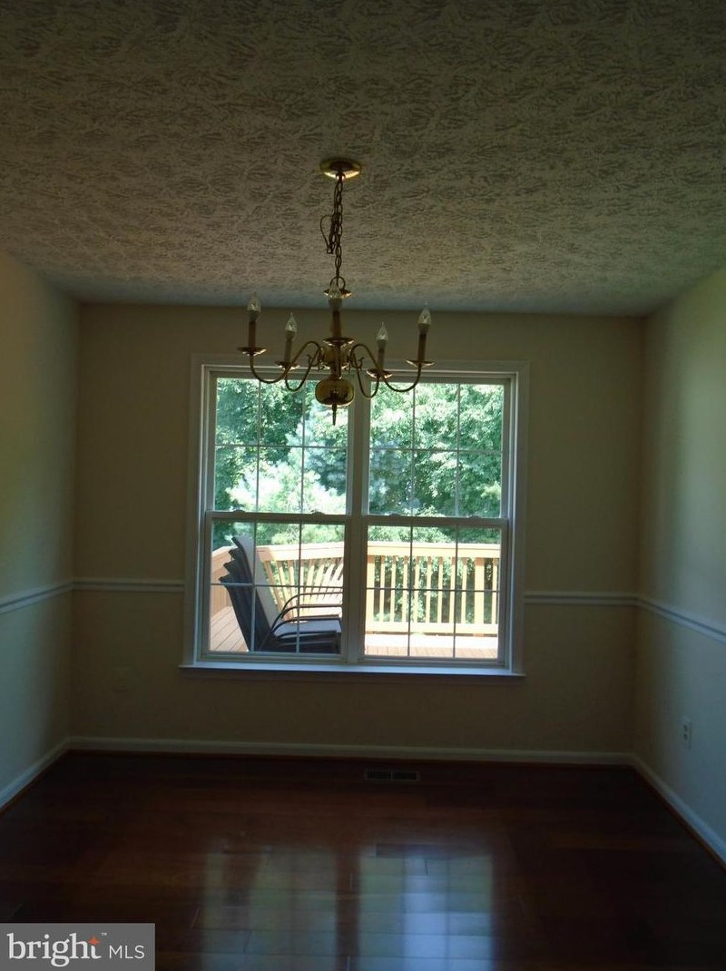 6678 Huntshire Dr, Baltimore MD  21075-6286 exterior