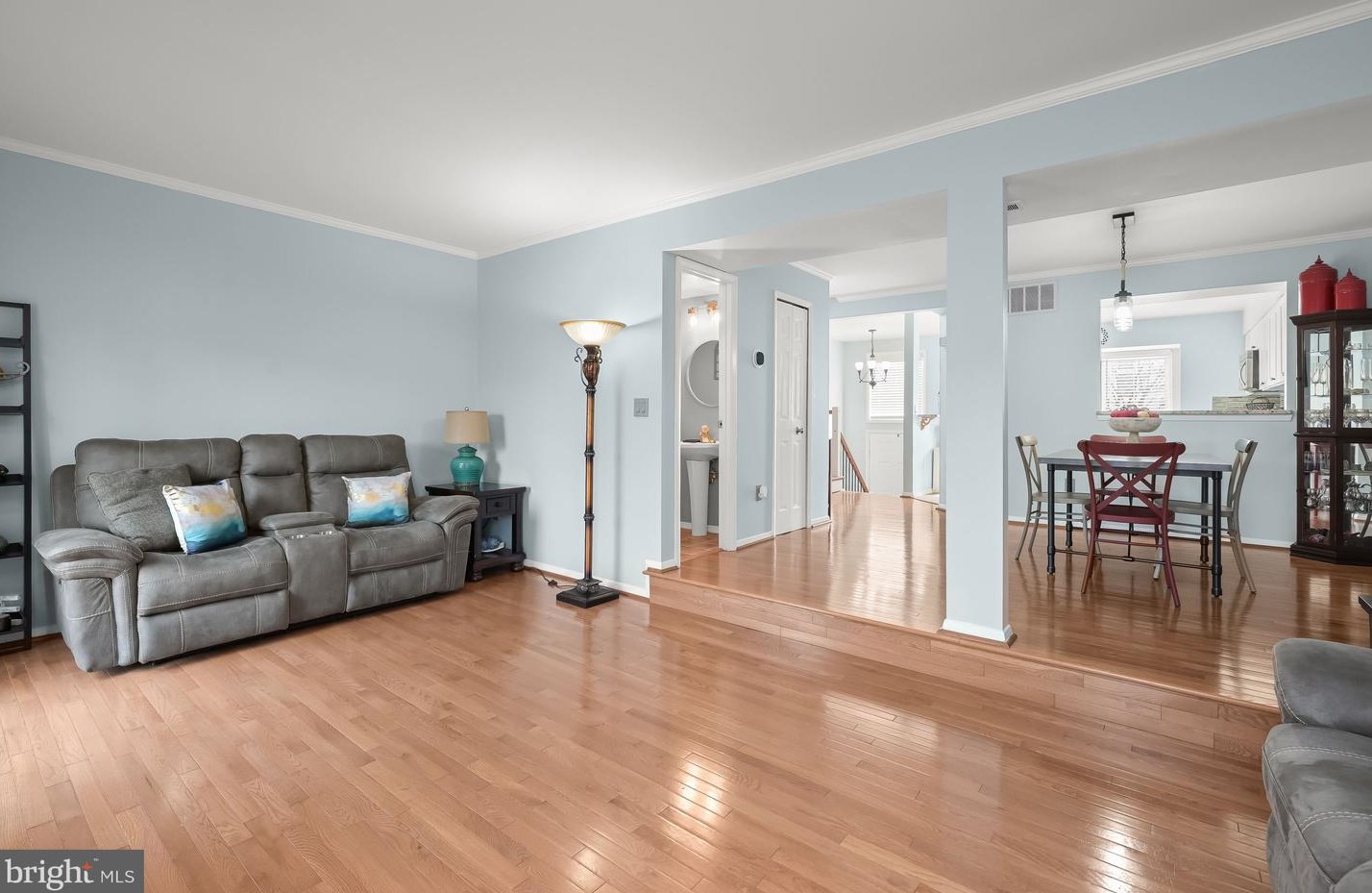 7708 Chatfield Ln, Ellicott MD  21043-7900 exterior