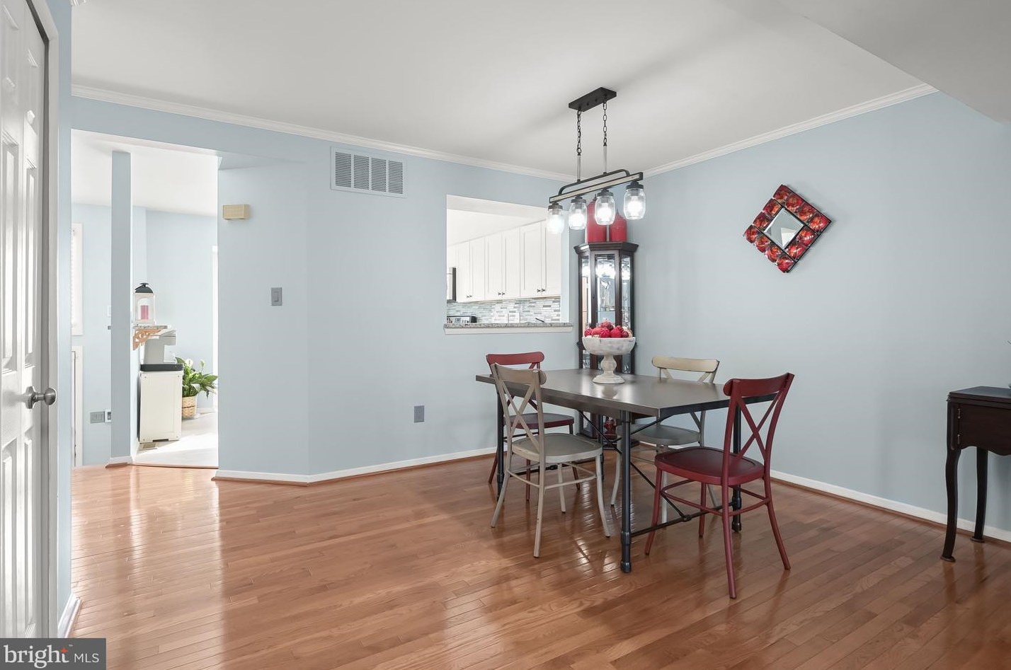 7708 Chatfield Ln, Ellicott MD  21043-7900 exterior