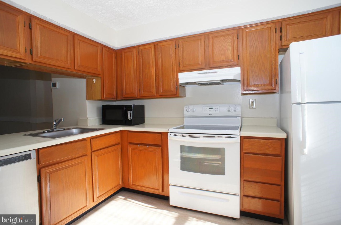 5983 Rowanberry Dr, Baltimore MD  21075-5249 exterior