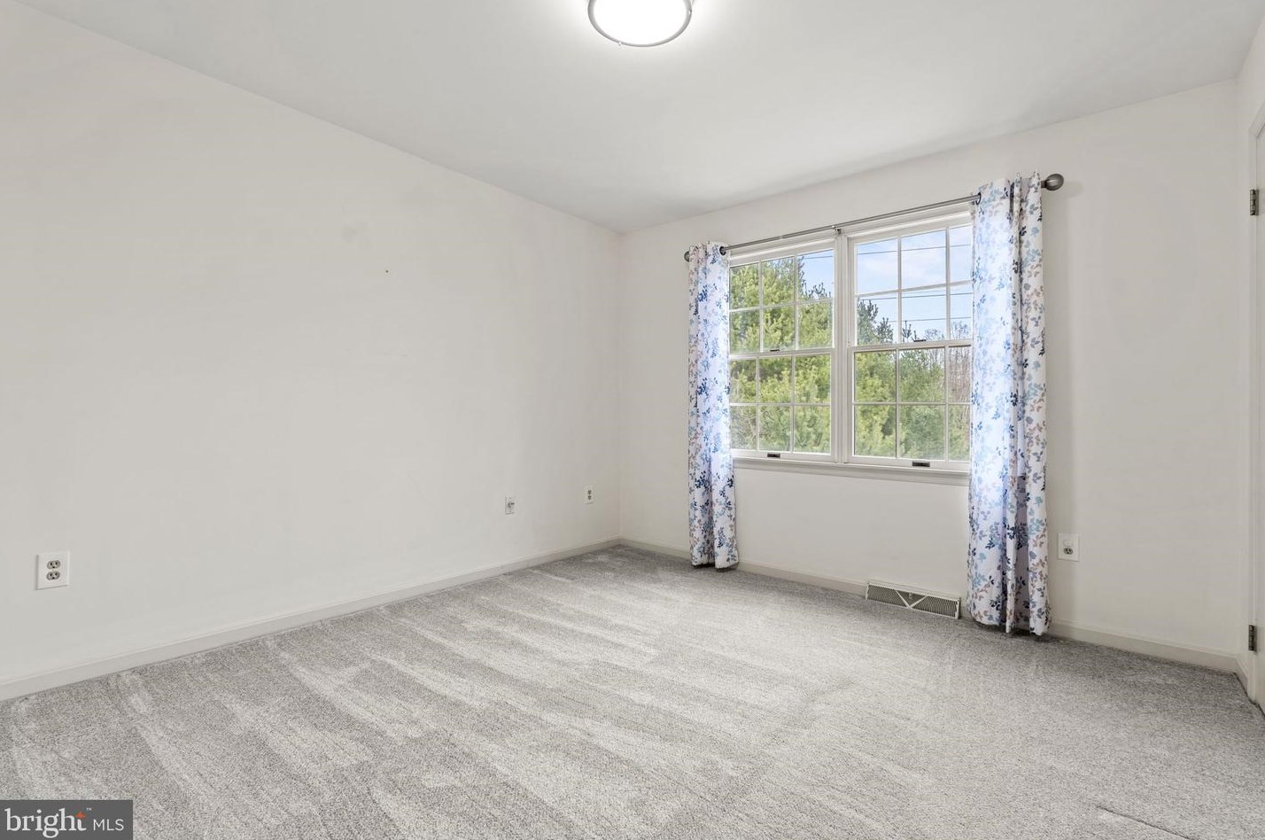 2713 Glenwood Ct, Ellicott MD 21042-7809 exterior