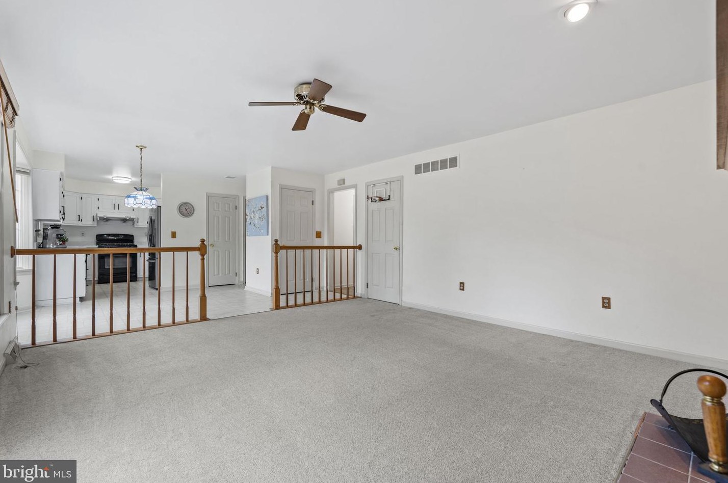 2713 Glenwood Ct, Ellicott MD 21042-7809 exterior