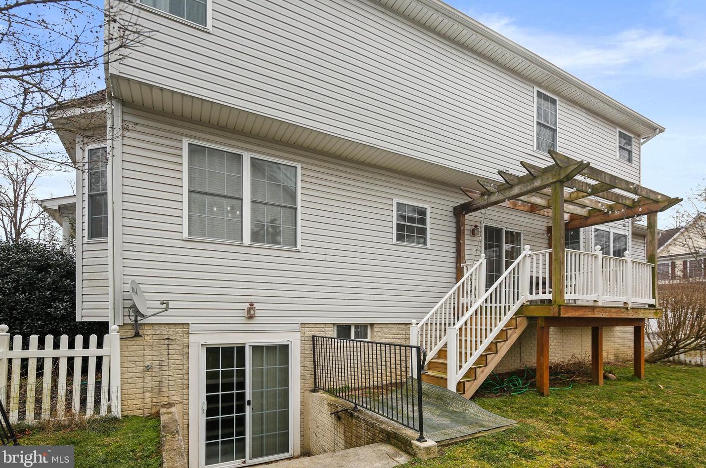 6315 Ema Ct, Baltimore MD  21075-6243 exterior