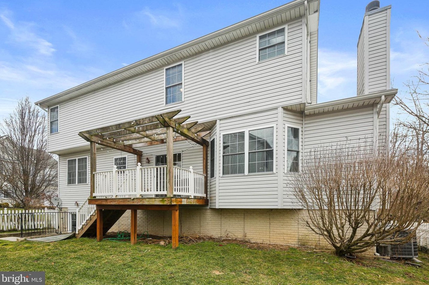 6315 Ema Ct, Baltimore MD  21075-6243 exterior