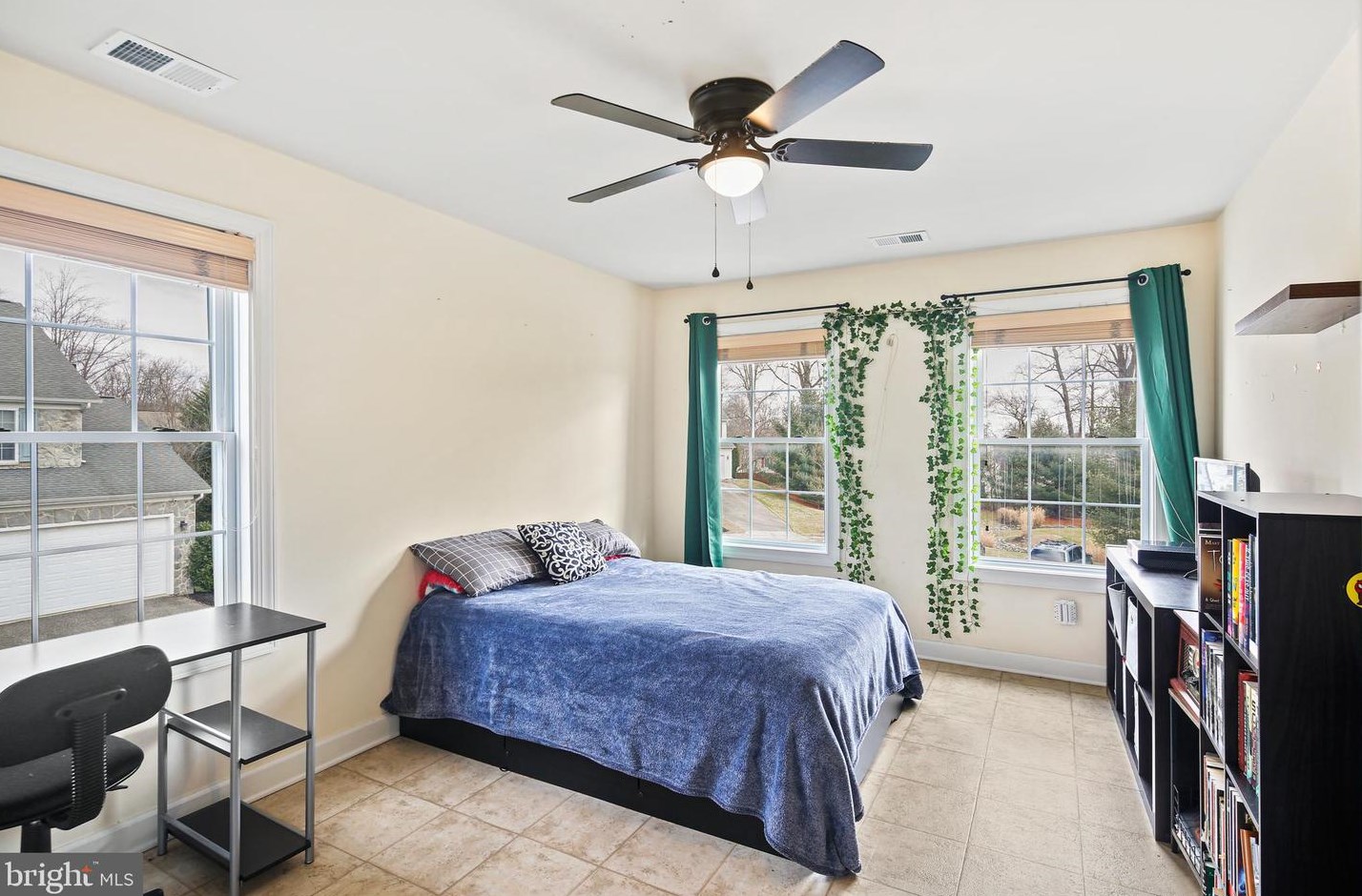 6315 Ema Ct, Baltimore MD  21075-6243 exterior