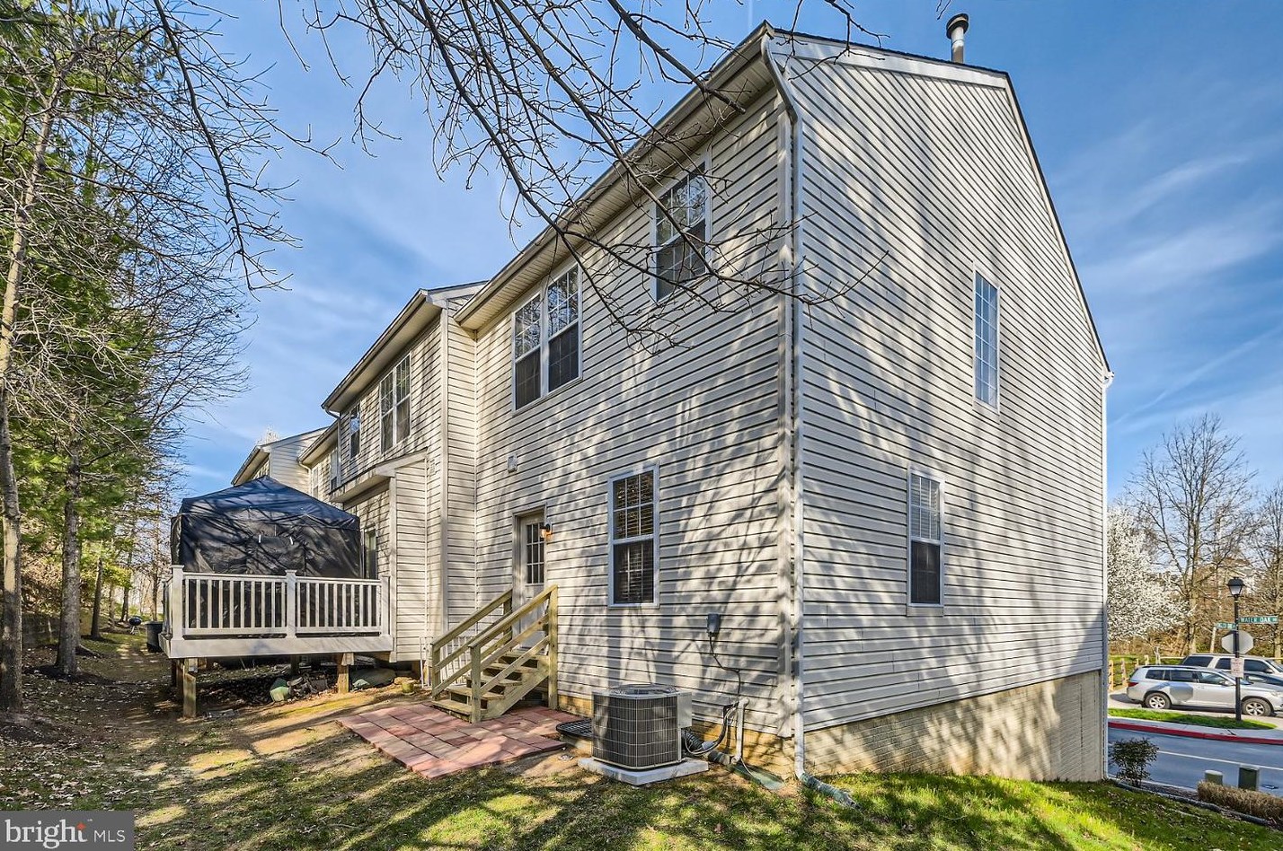 7037 Water Oak Rd, Baltimore MD  21075-6566 exterior