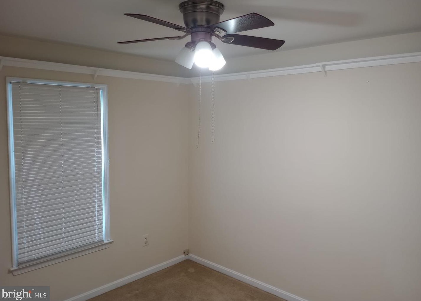 8655 Manahan Dr, Ellicott MD  21043-5418 exterior