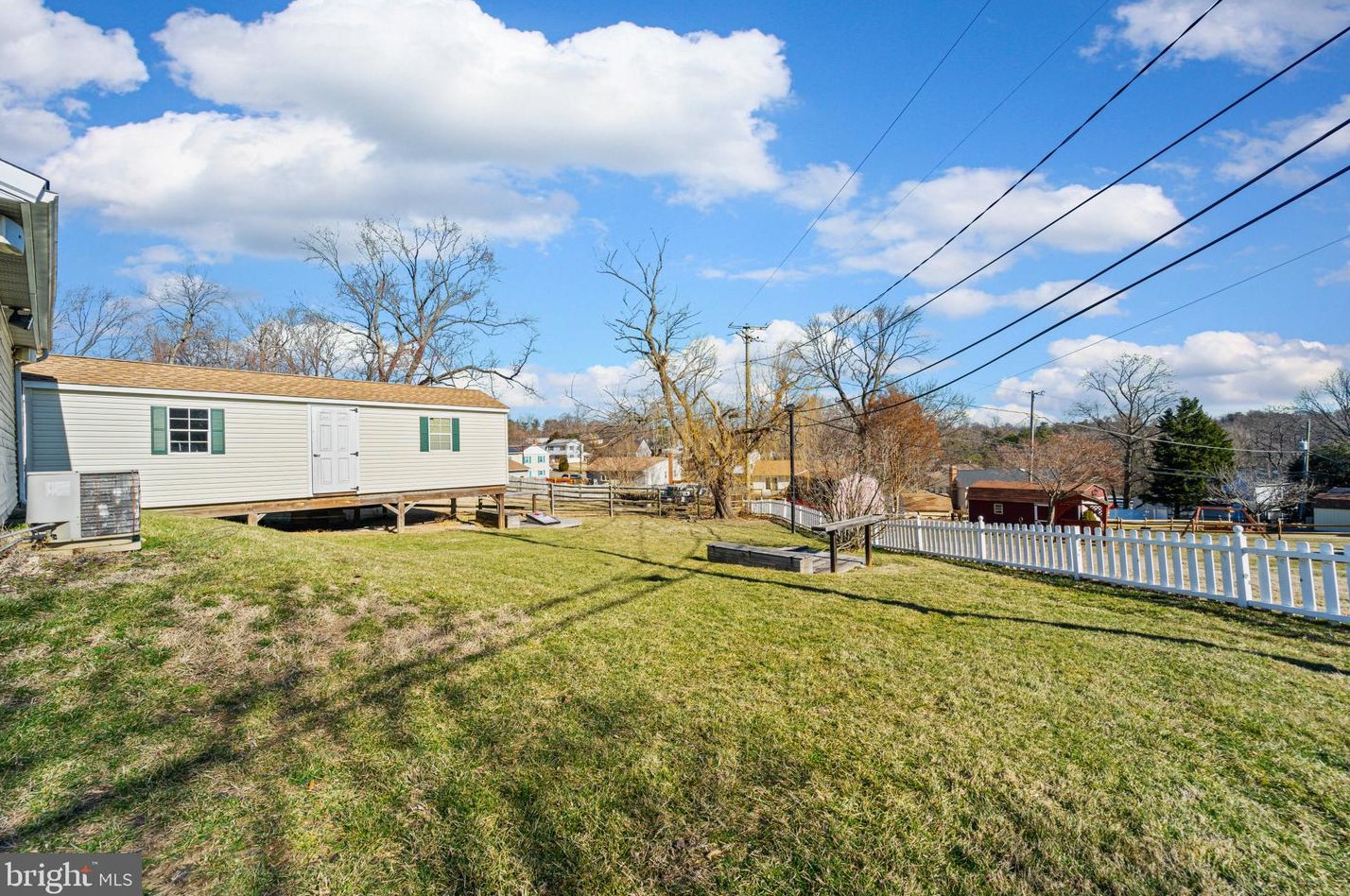 5961 Hunt Club Rd, Baltimore MD  21075-5515 exterior