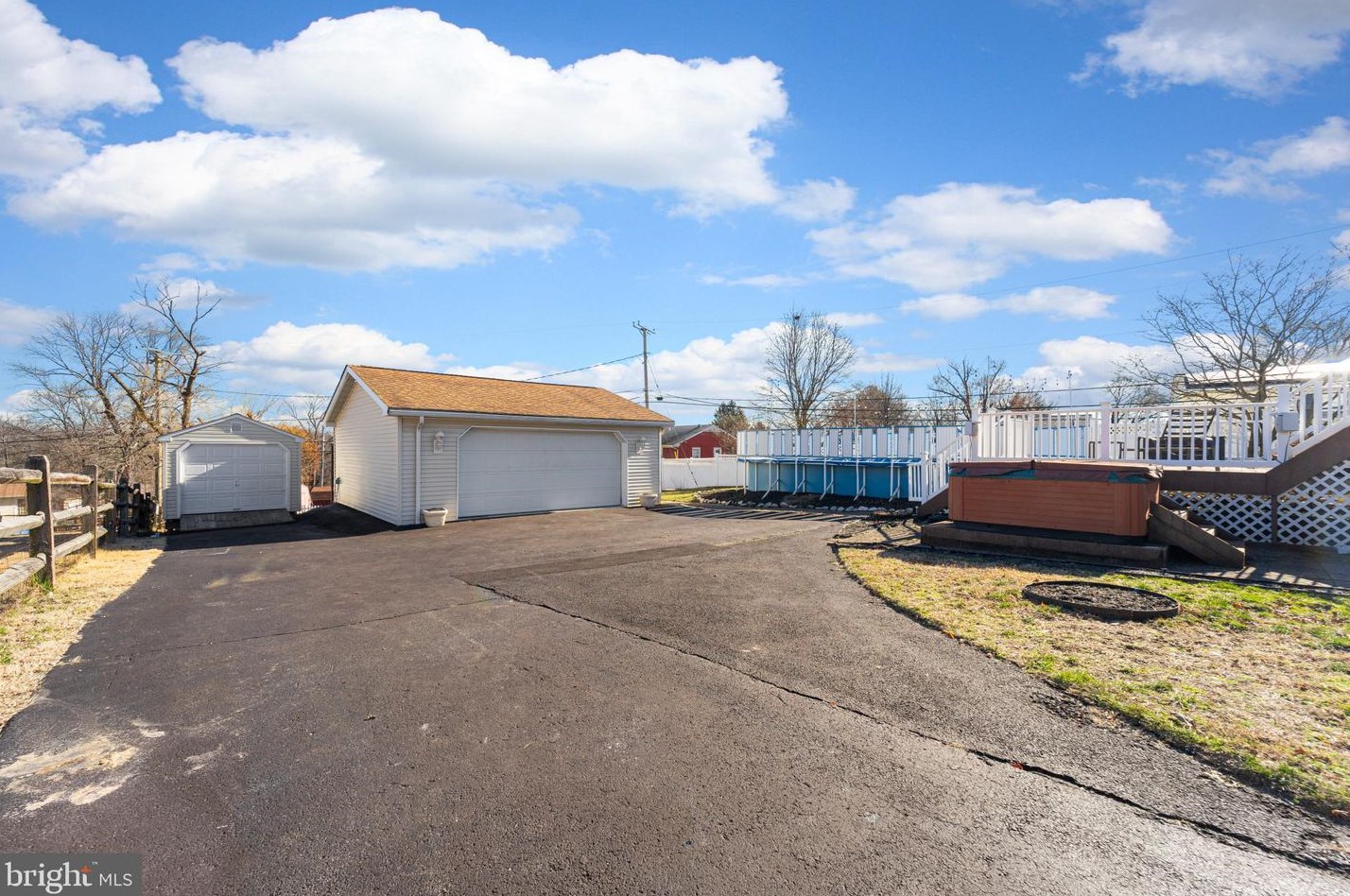 5961 Hunt Club Rd, Baltimore MD  21075-5515 exterior