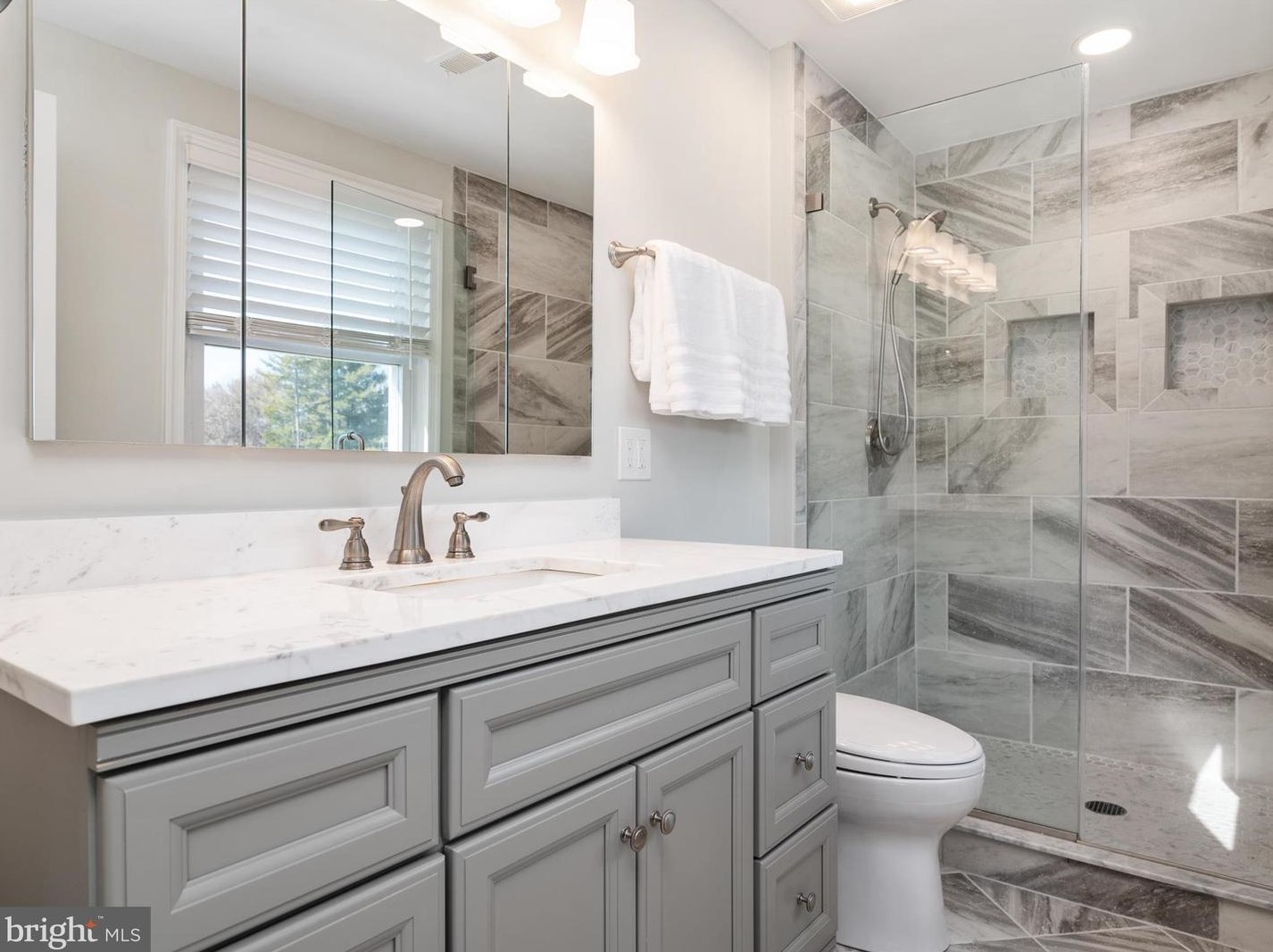 10136 Kings Bench Ct, Ellicott MD  21042-5649 exterior