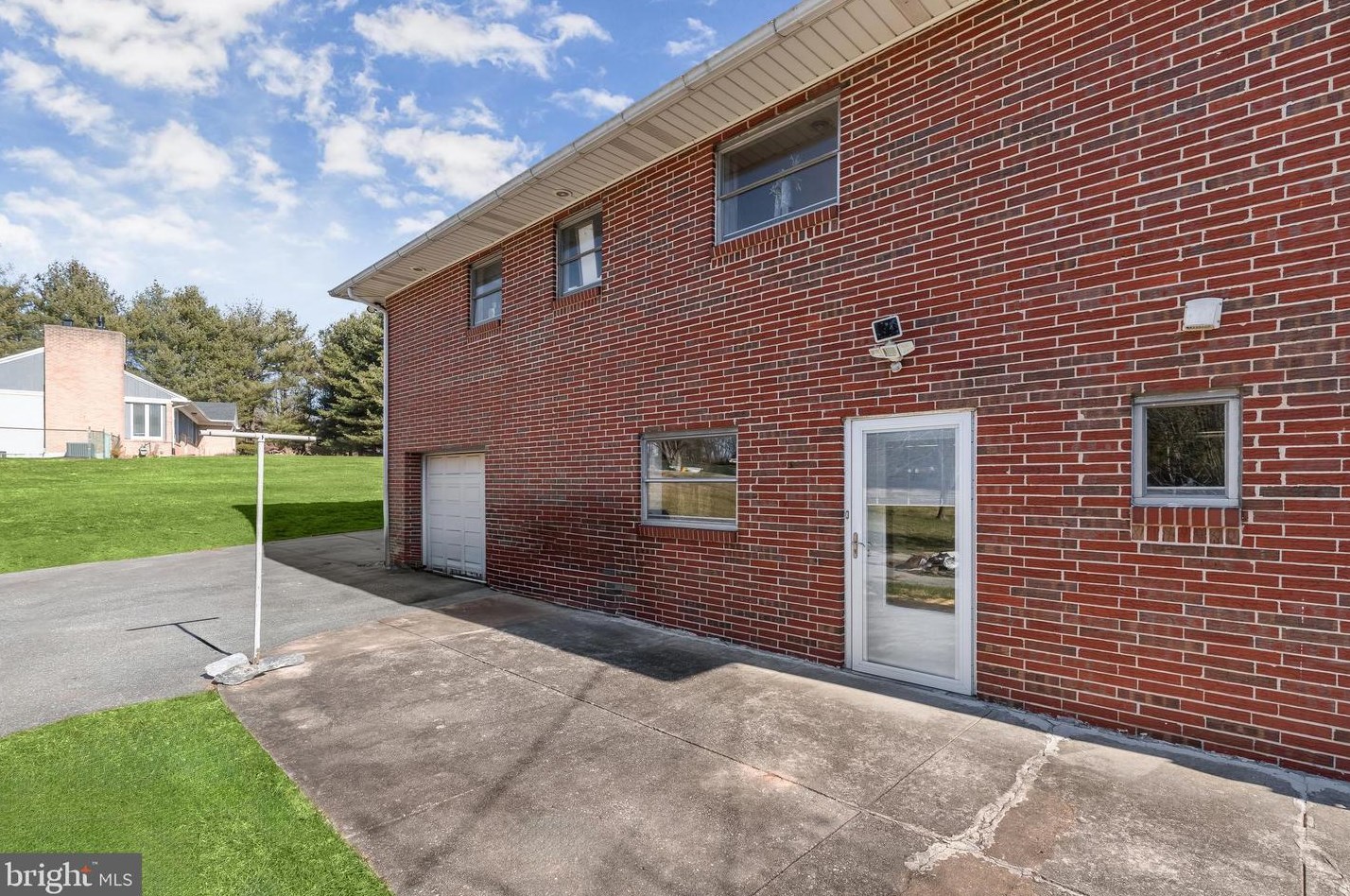 3406 Dogwood Dr, Ellicott MD  21042-3718 exterior