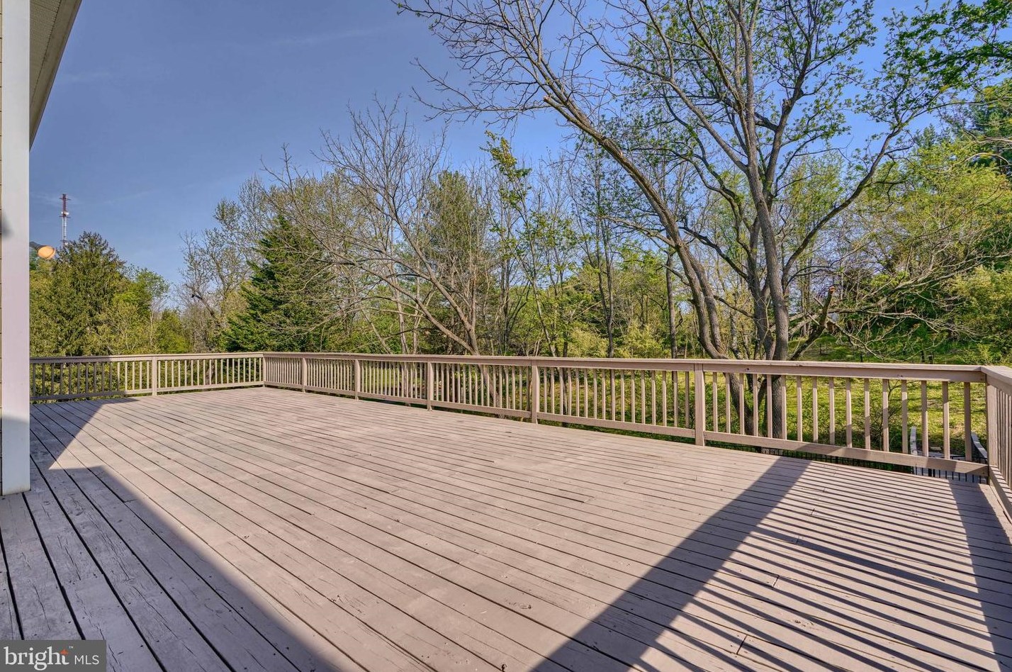 12135 Mt Albert Rd, Ellicott MD 21042-1335 exterior