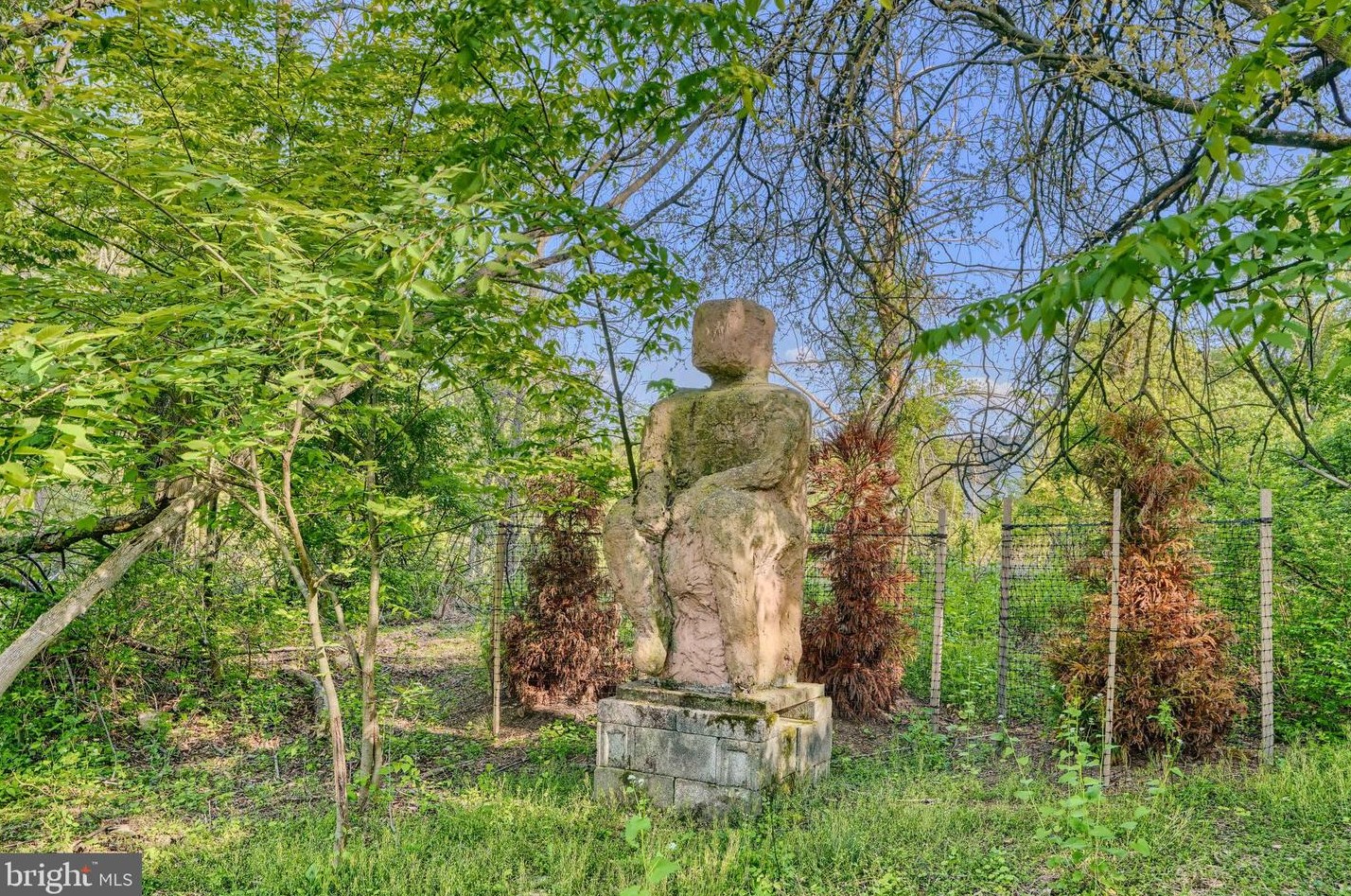 12135 Mt Albert Rd, Ellicott MD 21042-1335 exterior