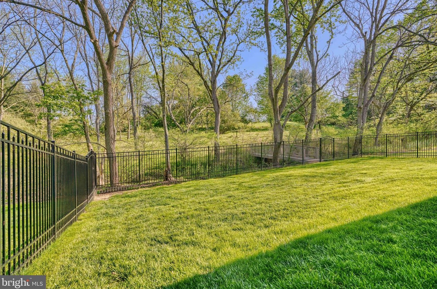 12135 Mt Albert Rd, Ellicott MD 21042-1335 exterior