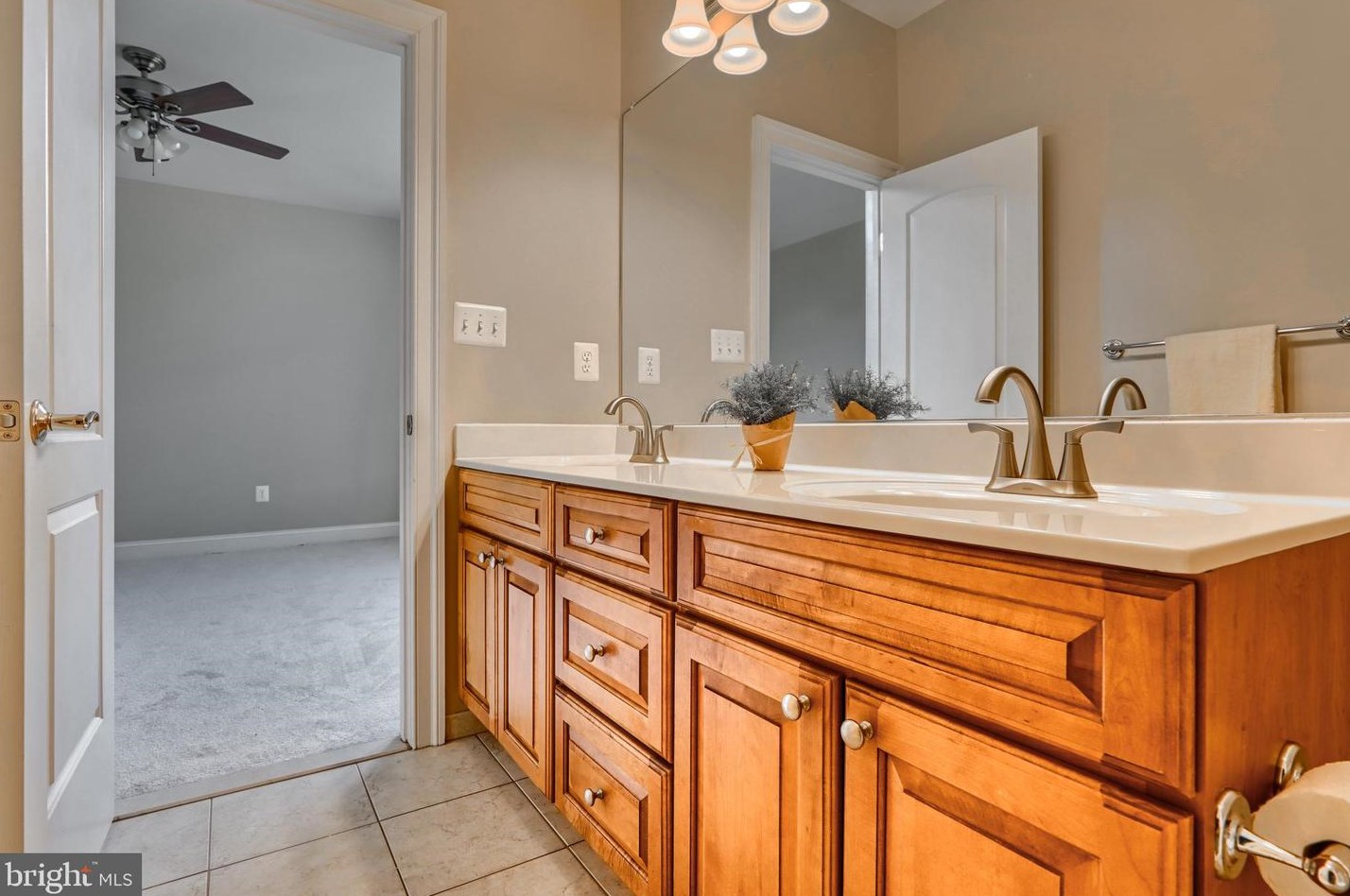 12135 Mt Albert Rd, Ellicott MD 21042-1335 exterior