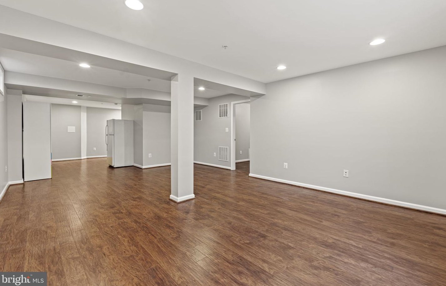 6994 Elm Ave, Baltimore MD  21075-6790 exterior