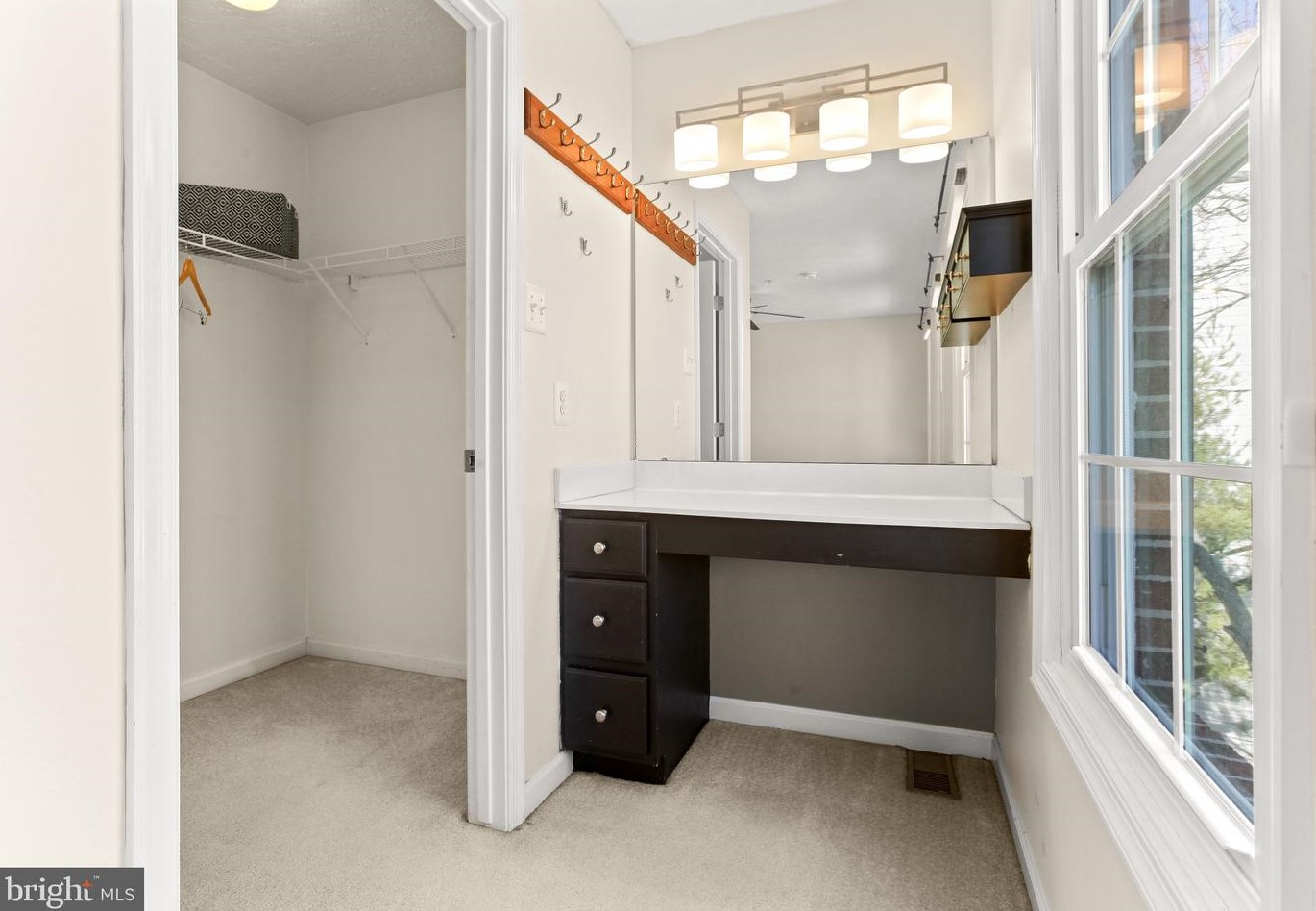 7942 Brightlight Pl, Ellicott MD 21043-7962 exterior