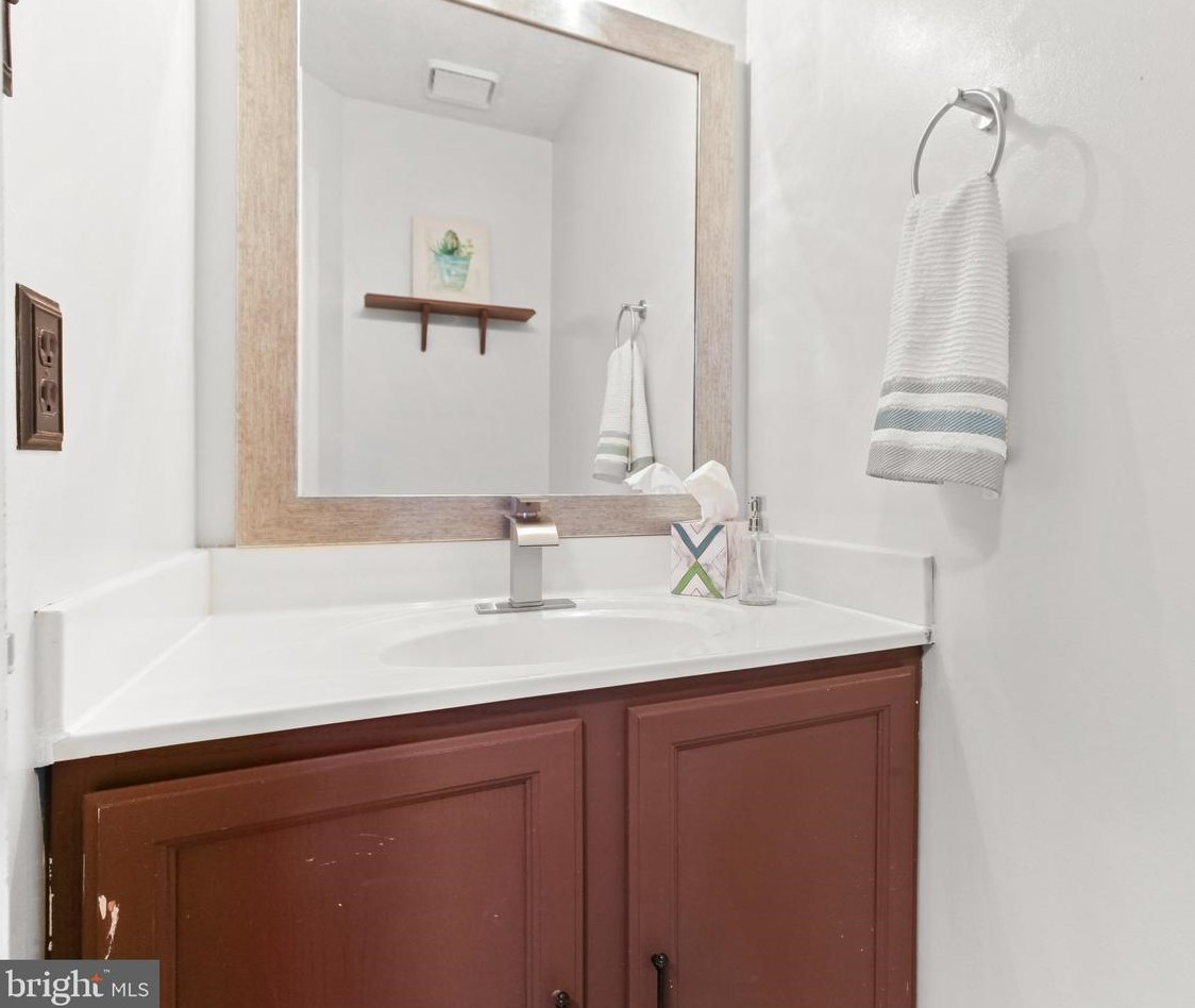 7942 Brightlight Pl, Ellicott MD 21043-7962 exterior