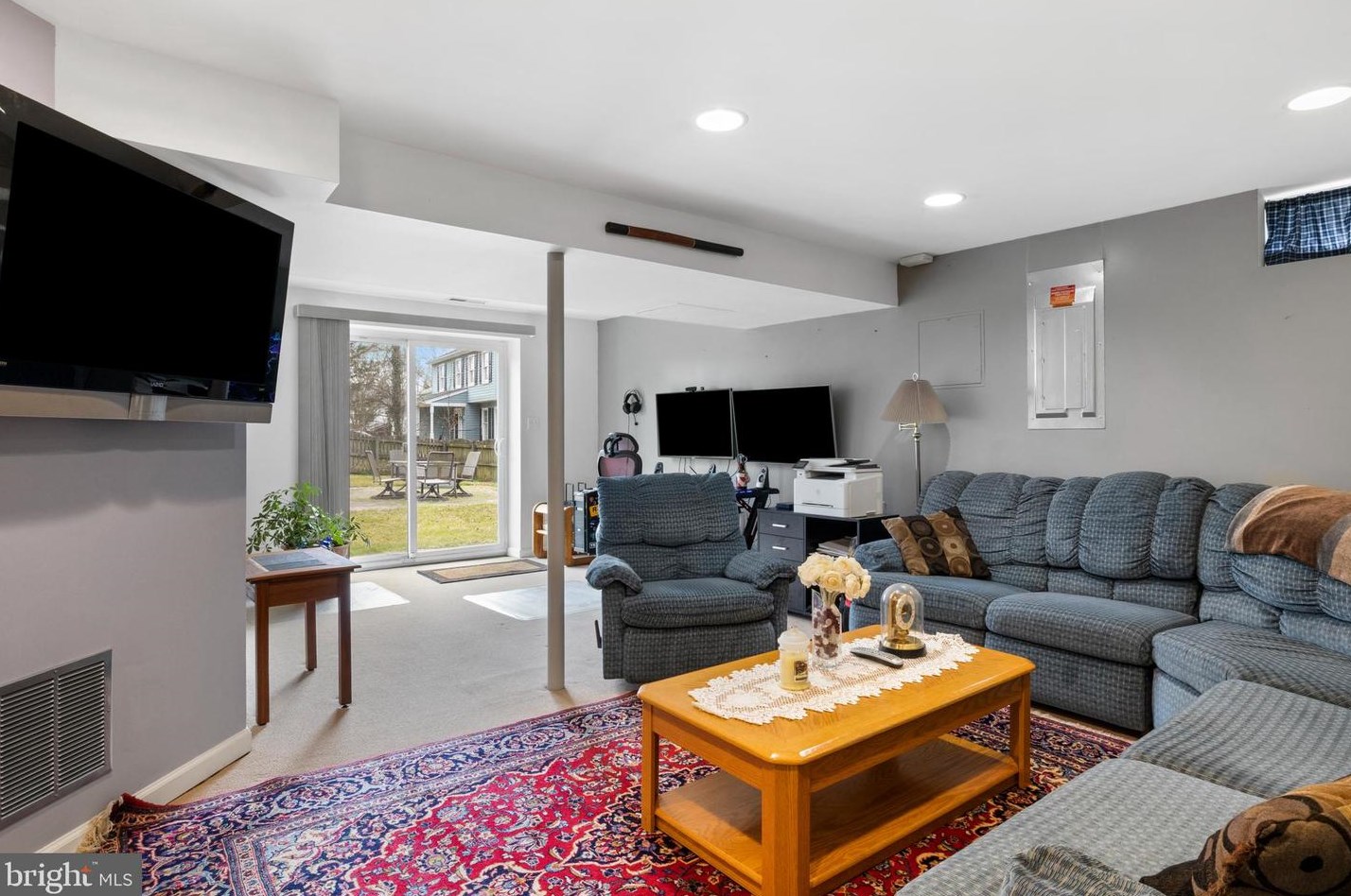 6023 Adcock Ln, Baltimore MD  21076-1054 exterior