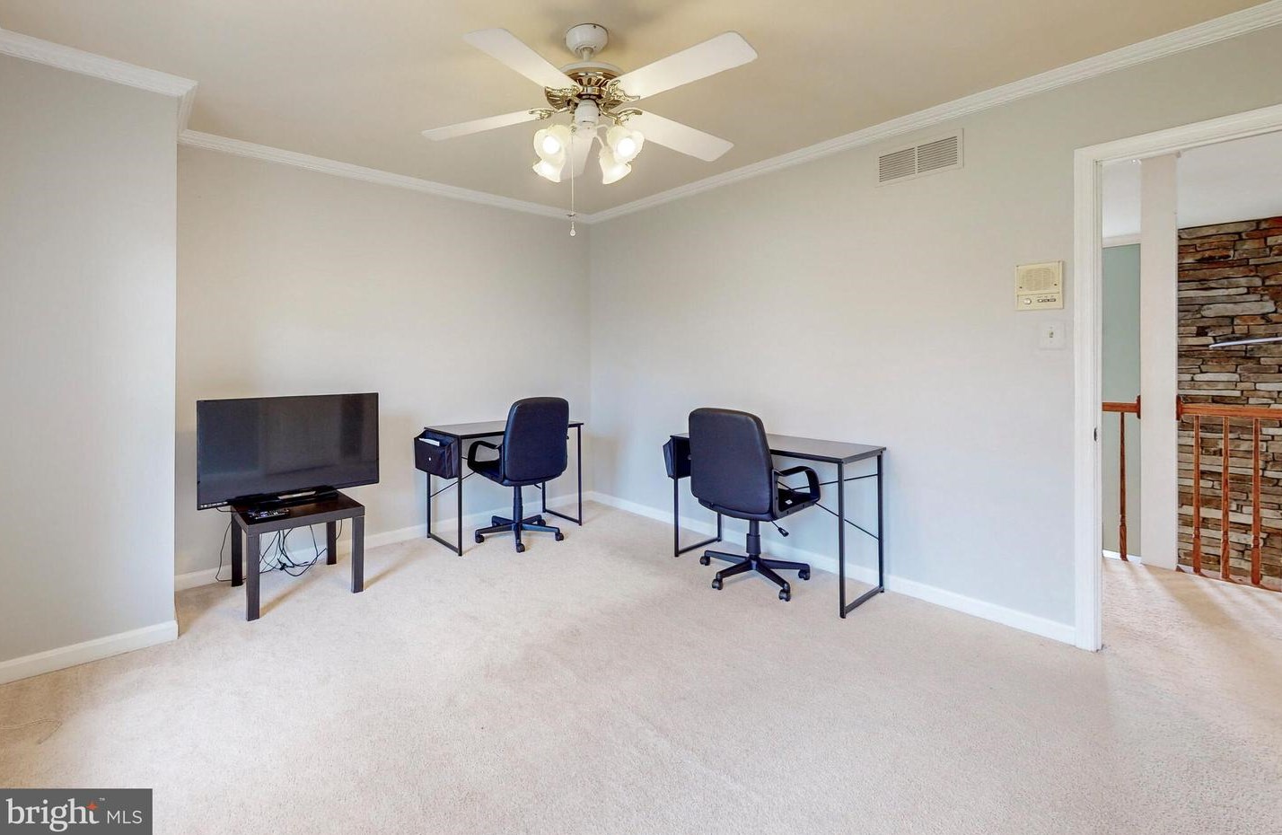 2371 Mckenzie Rd, Ellicott MD 21042-1710 exterior