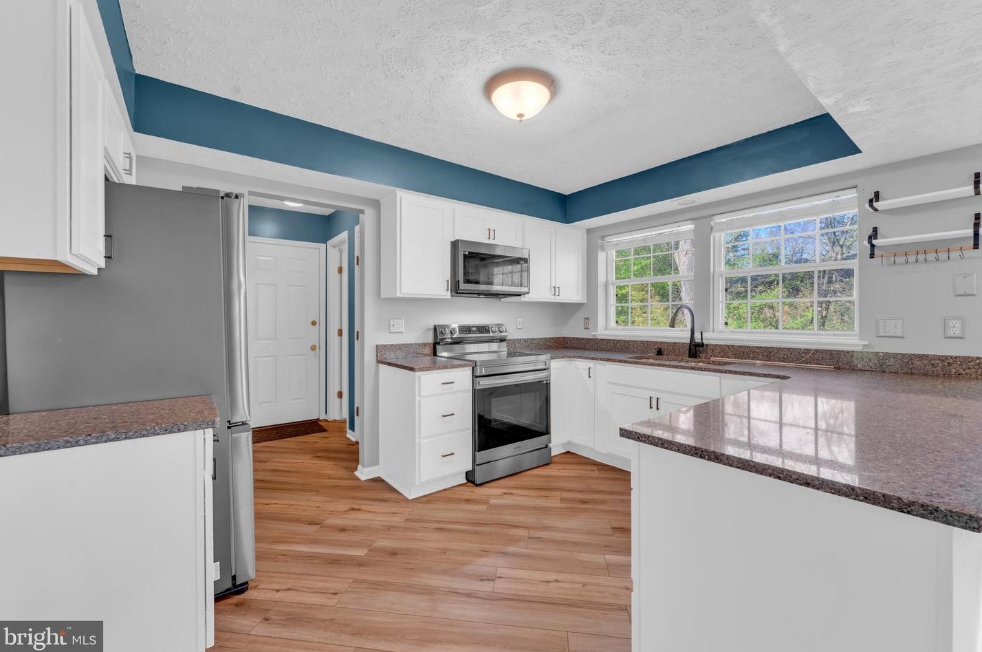 8523 Wood Staff Way, Columbia MD 21045-2611 exterior