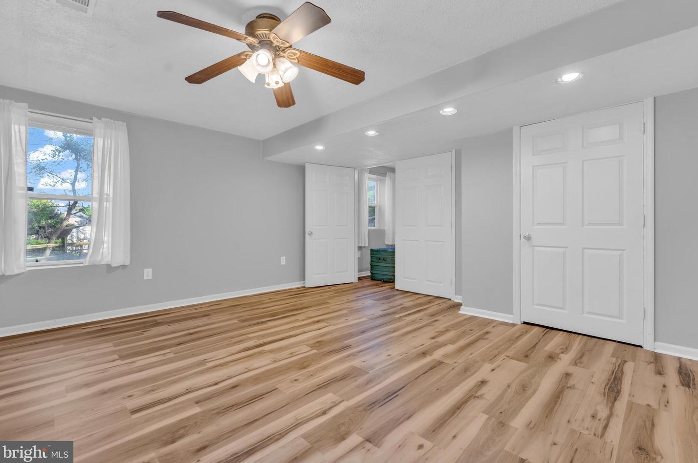 8523 Wood Staff Way, Columbia MD 21045-2611 exterior