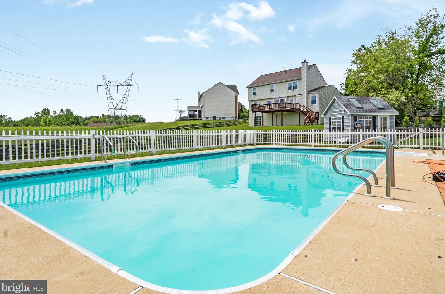 5350 Heatherland Ct, Ellicott MD 21043-7238 exterior