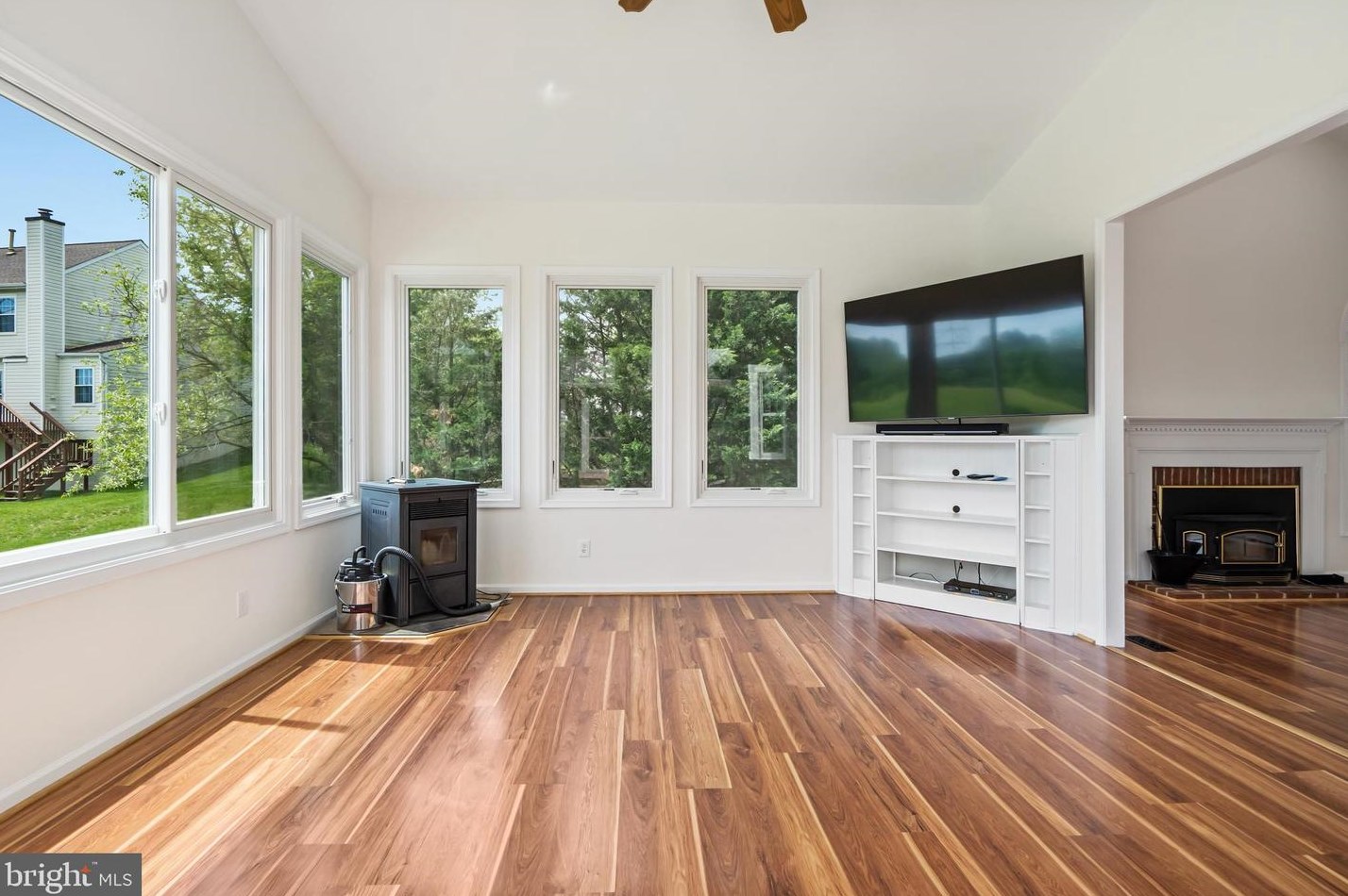 5350 Heatherland Ct, Ellicott MD 21043-7238 exterior