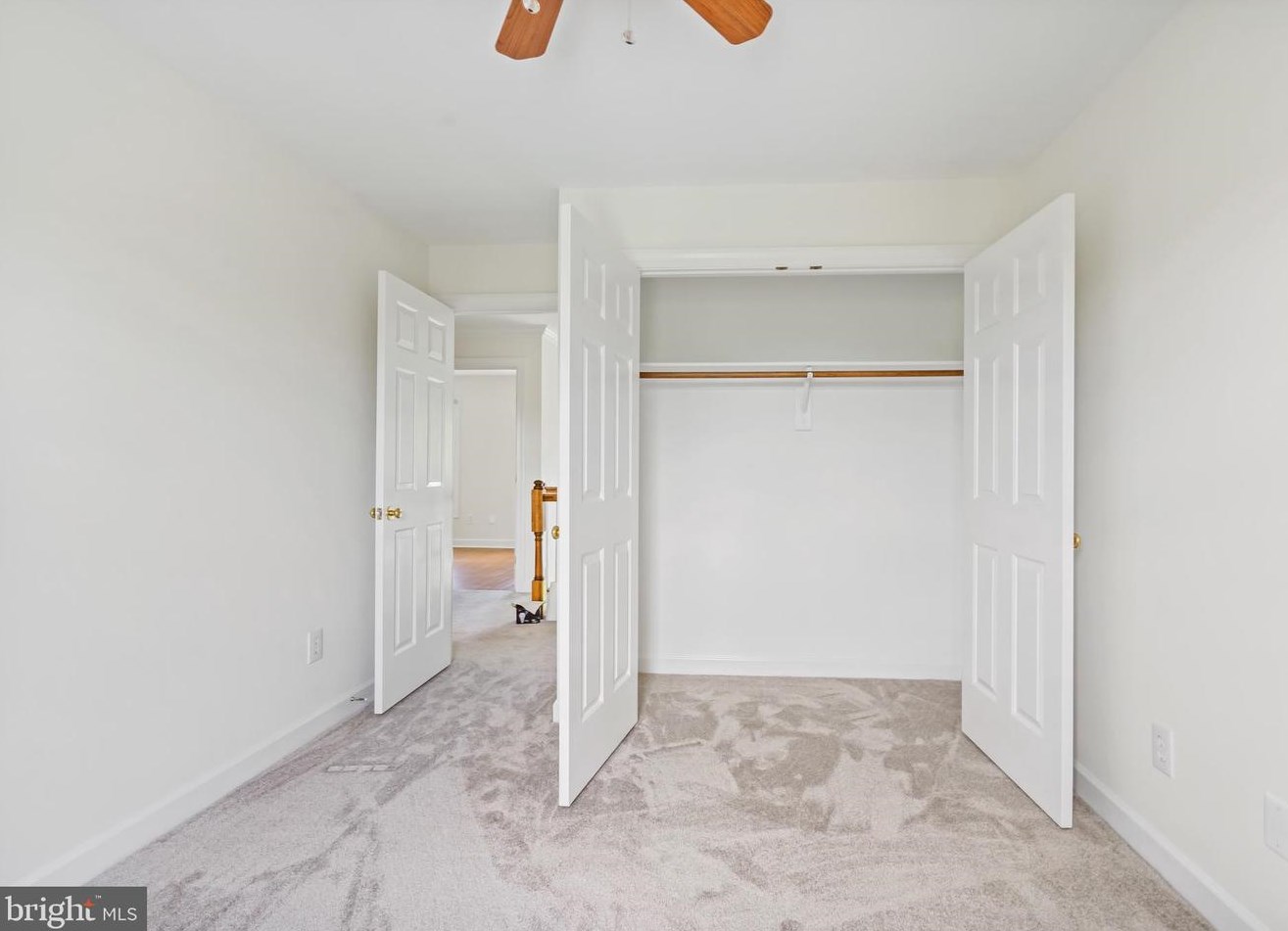 5350 Heatherland Ct, Ellicott MD 21043-7238 exterior