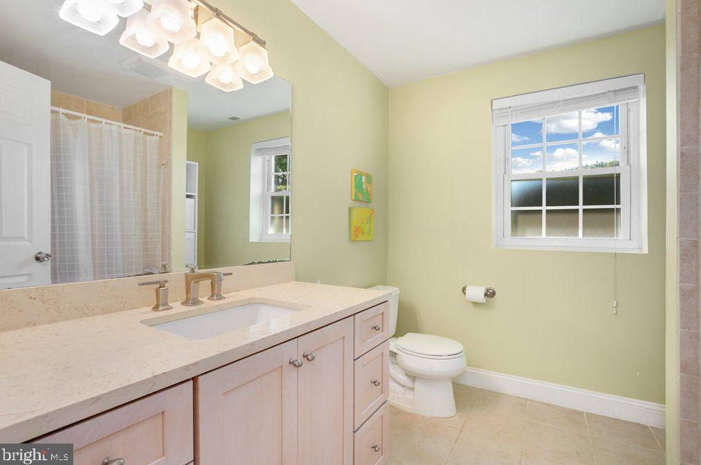 5975 Augustine Ave, Baltimore MD  21075-5318 exterior