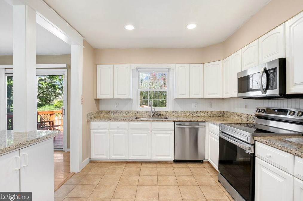 5975 Augustine Ave, Baltimore MD  21075-5318 exterior