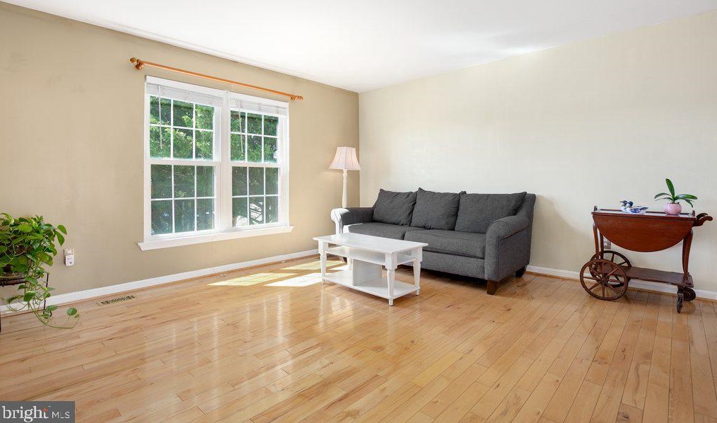 5975 Augustine Ave, Baltimore MD  21075-5318 exterior