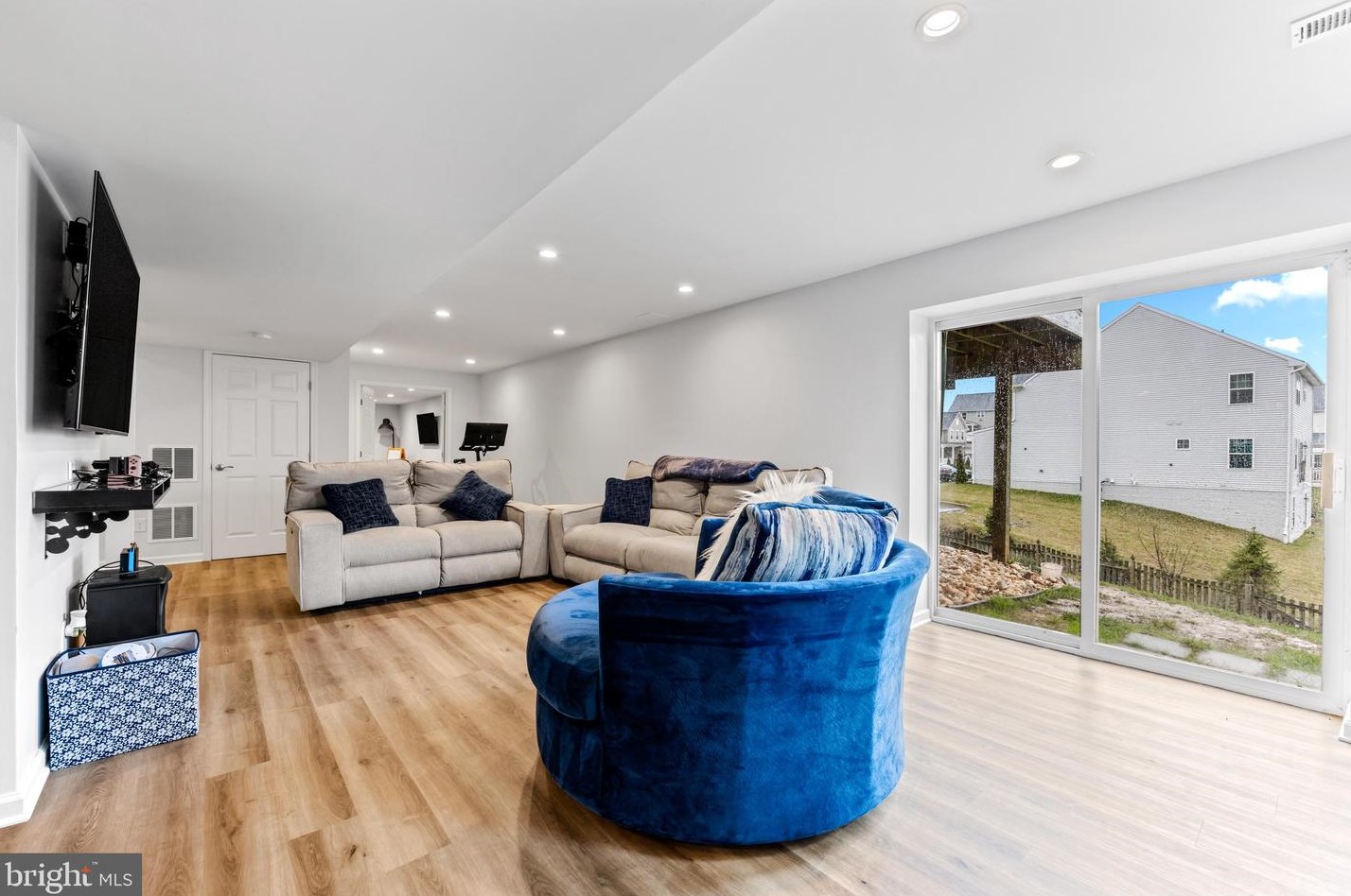 6001 Florey Rd, Baltimore MD 21076-1018 exterior