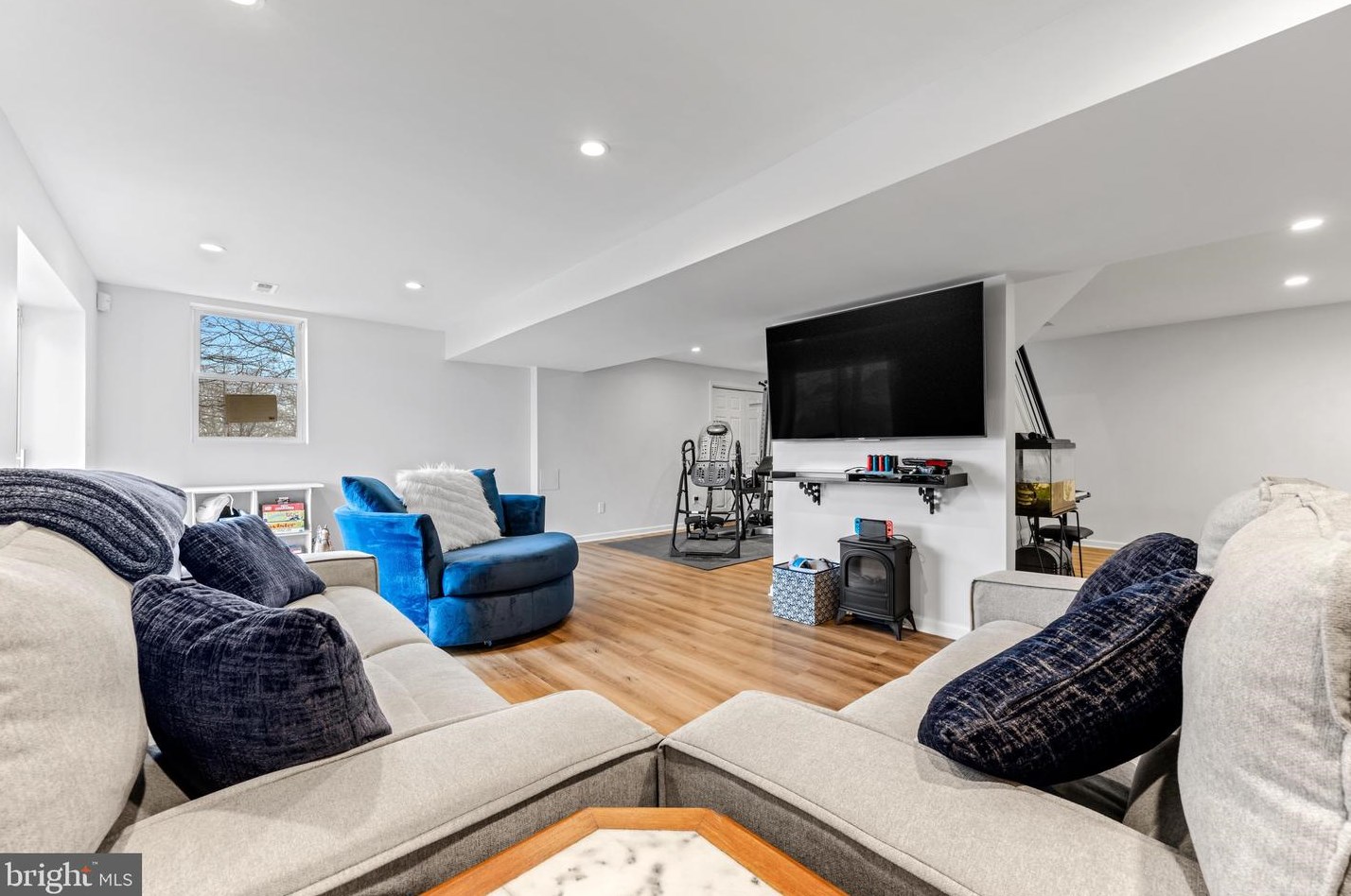 6001 Florey Rd, Baltimore MD 21076-1018 exterior