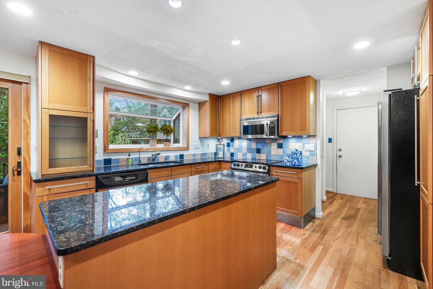 4065 Fragile Sail Way, Ellicott MD 21042-5023 exterior