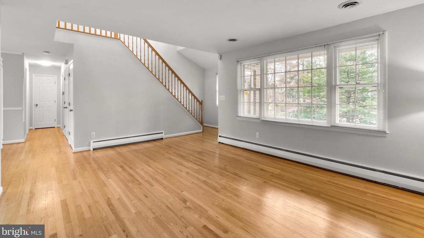 2929 Pinewick Rd, Ellicott MD 21042-2243 exterior