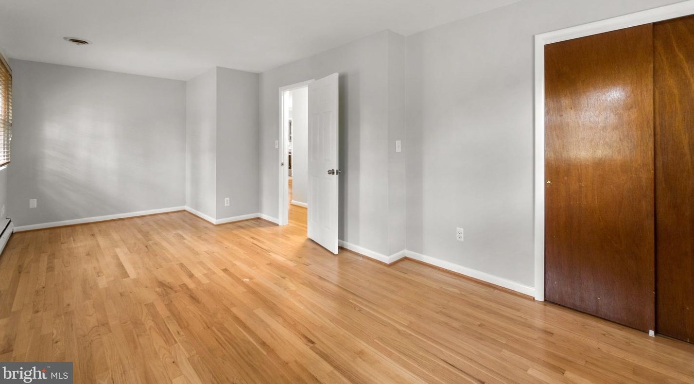 2929 Pinewick Rd, Ellicott MD 21042-2243 exterior