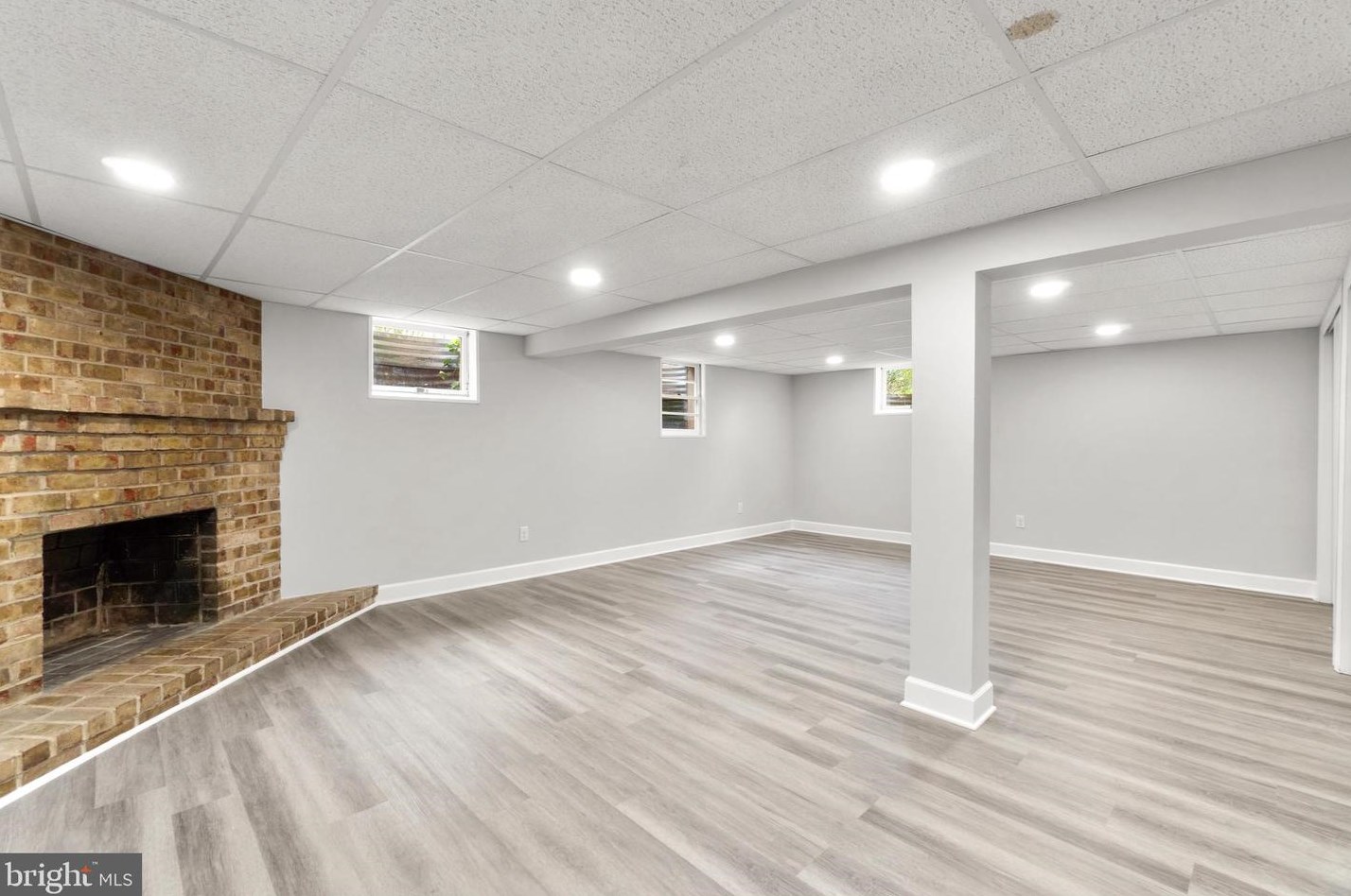 2929 Pinewick Rd, Ellicott MD 21042-2243 exterior