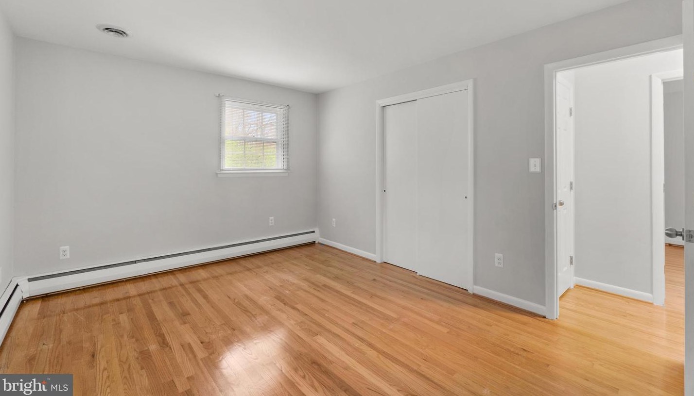 2929 Pinewick Rd, Ellicott MD 21042-2243 exterior