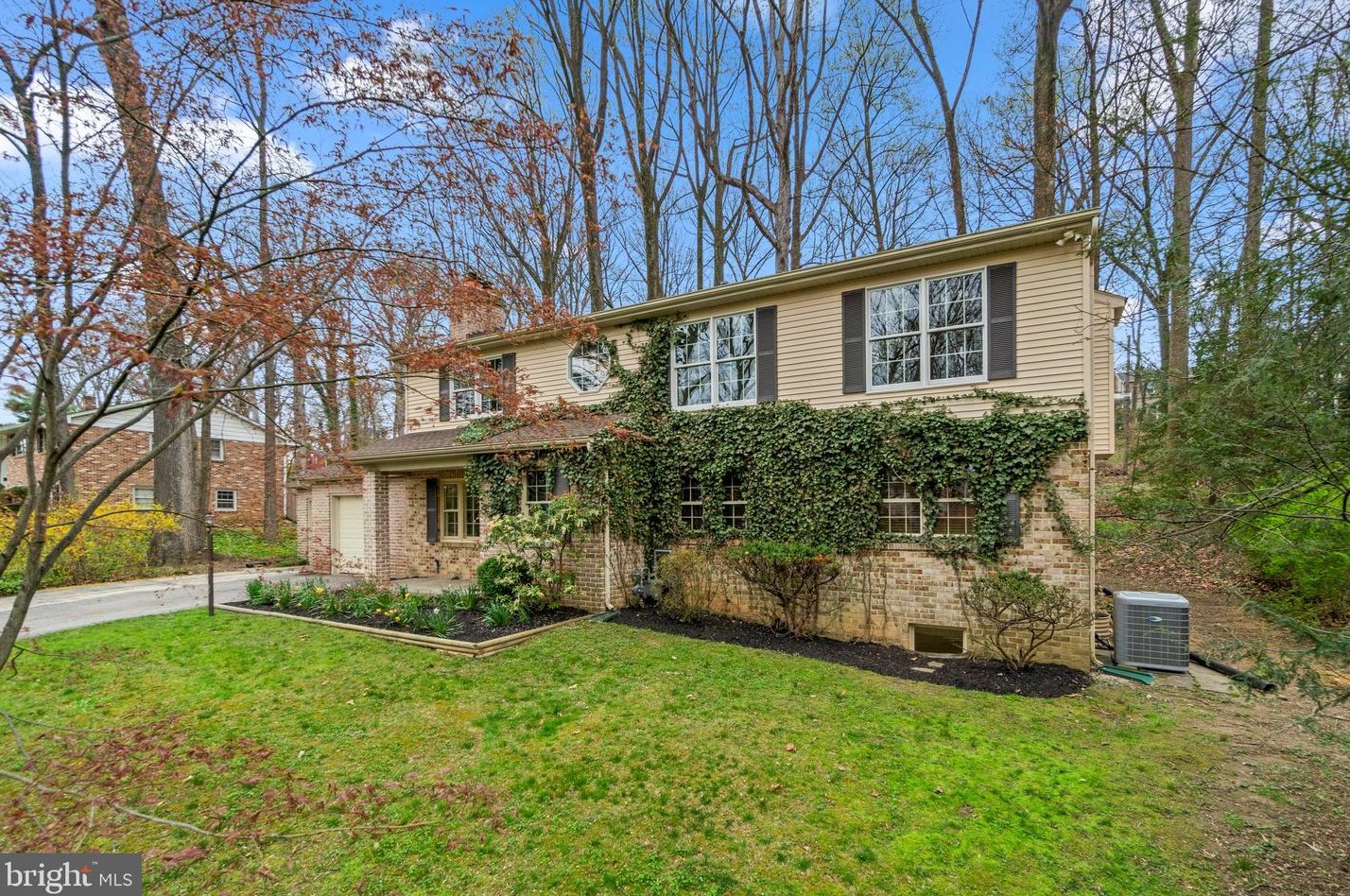 2929 Pinewick Rd, Ellicott MD 21042-2243 exterior